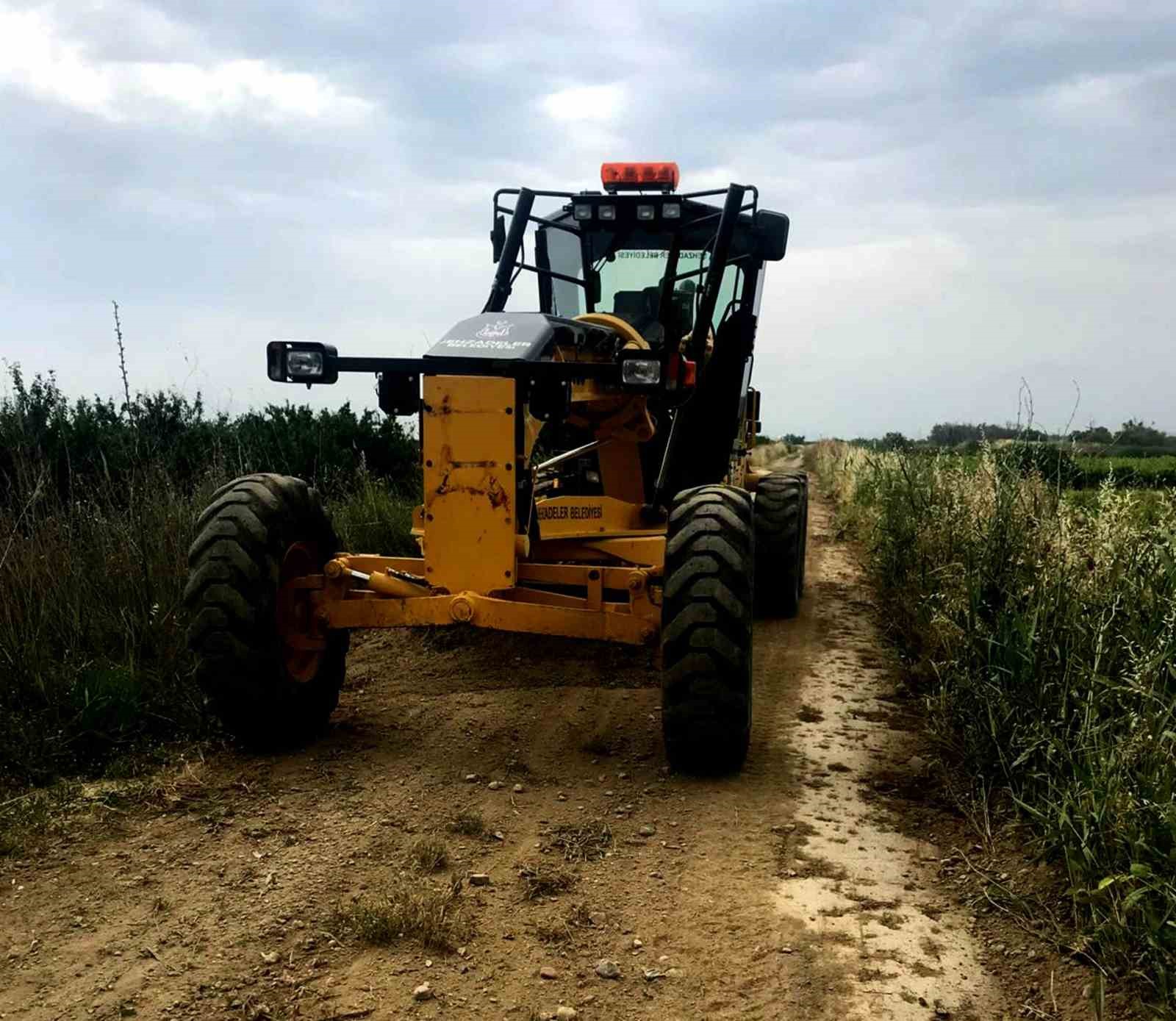 Şehzadeler’de 338 kilometre ova yolu düzenlendi
