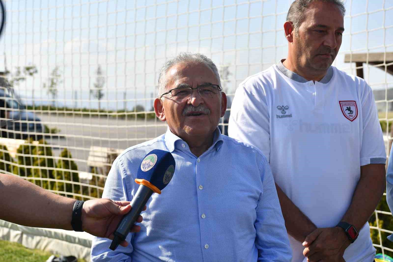 Futbol Takımları Erciyes Yüksek İrtifa Kamp Merkezi’ne övgüler yağdırdı
