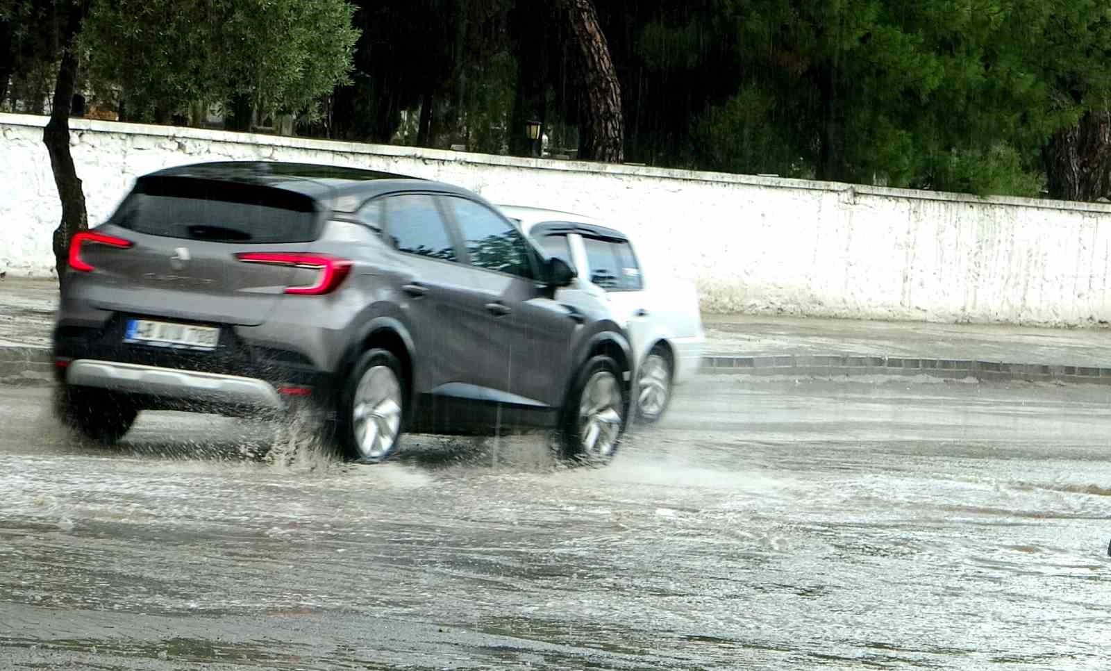 Muğla’da yaz yağmuru serinletti
