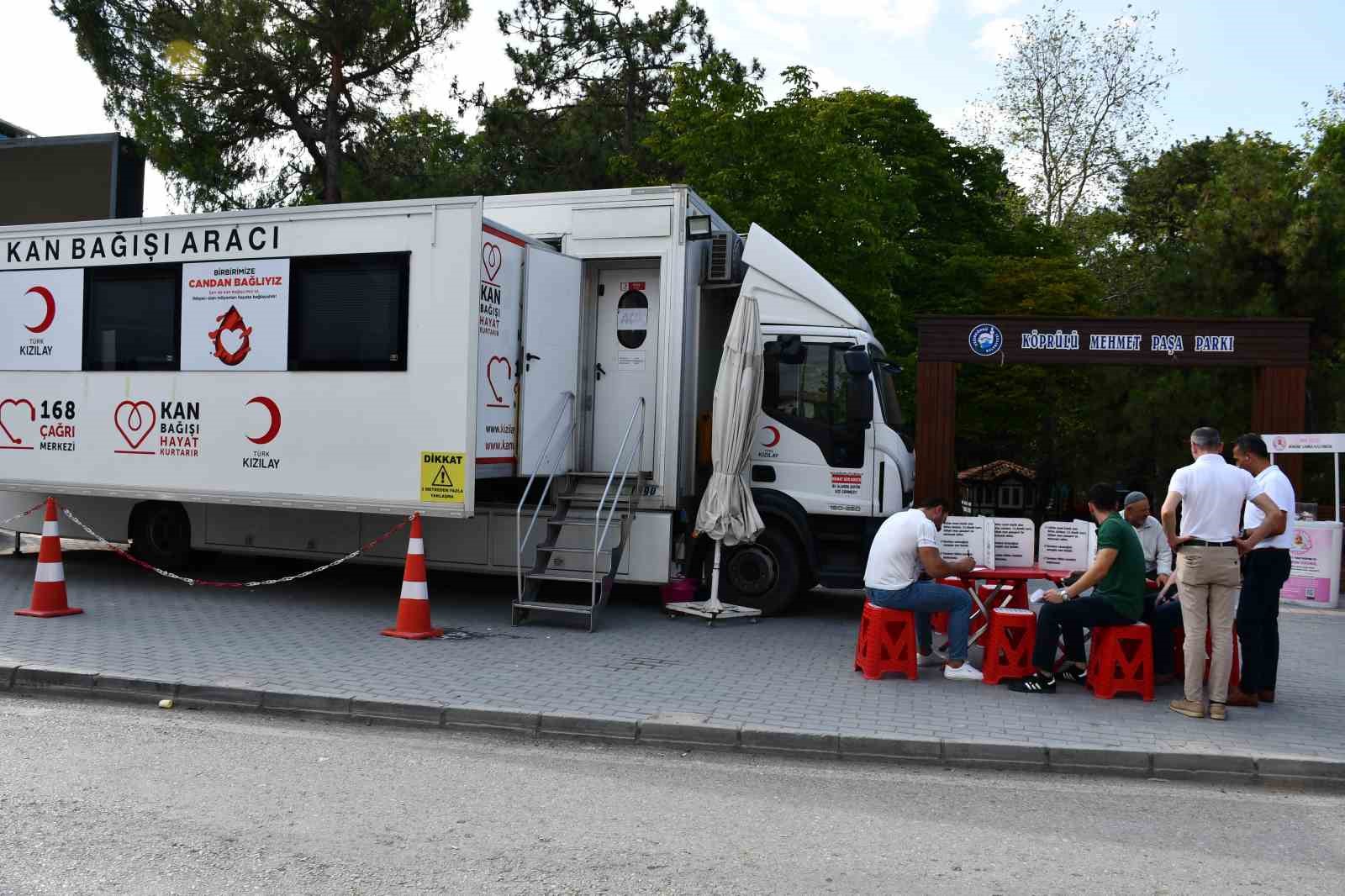 Kızılay’a 35. kez kan veren vatandaşa altın madalya
