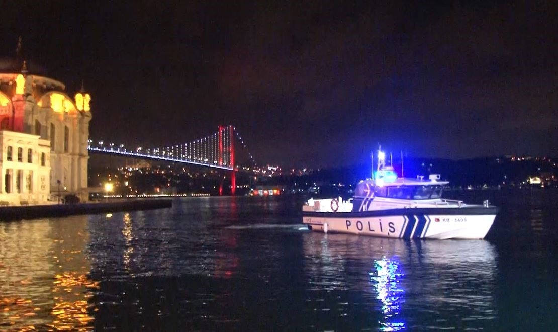 15 Temmuz Şehitler Köprüsü’nden denize atlayan şahıs hayatını kaybetti
