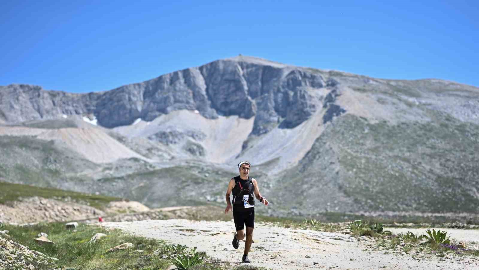 Uludağ Premium Ultra Trail, 2 bin 660 sporcunun katılımıyla koşulacak
