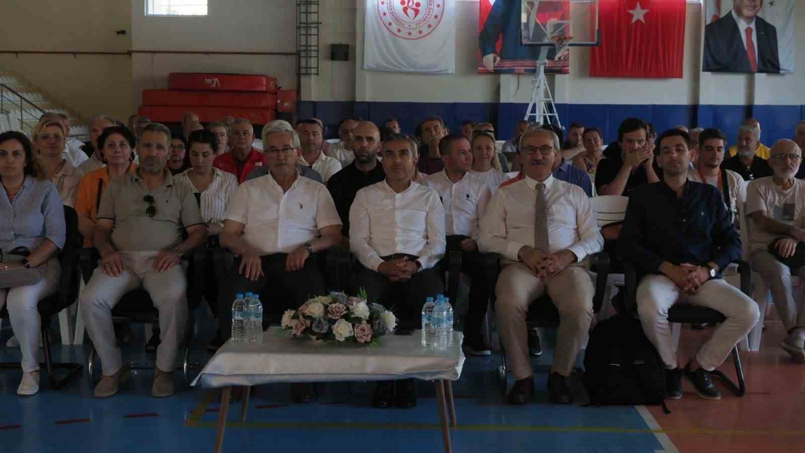 Erdek’te ’Deniz Çayırları’ paneli düzenlendi
