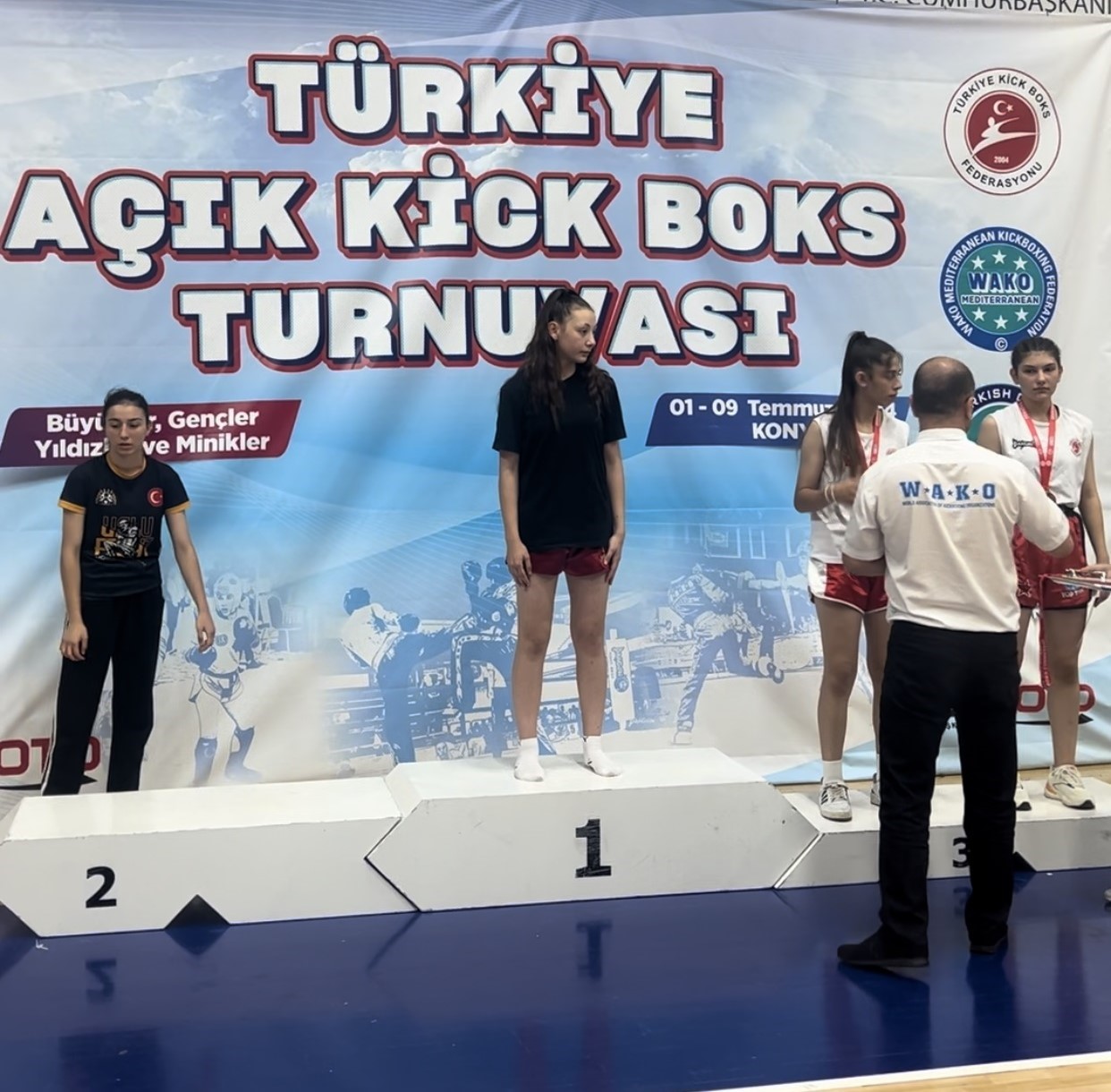 Eskişehirli genç sporcu 15 yaşında Kick Boks Milli Takımına girmeye hak kazandı
