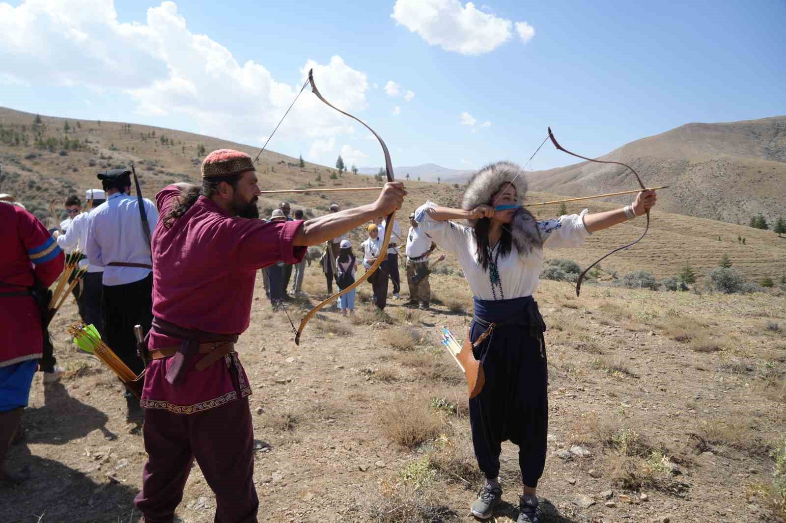 Niğde’de Geleneksel Parkur Okçuluğu Ömer Halis Demir Kahramanlık Kupası yapıldı
