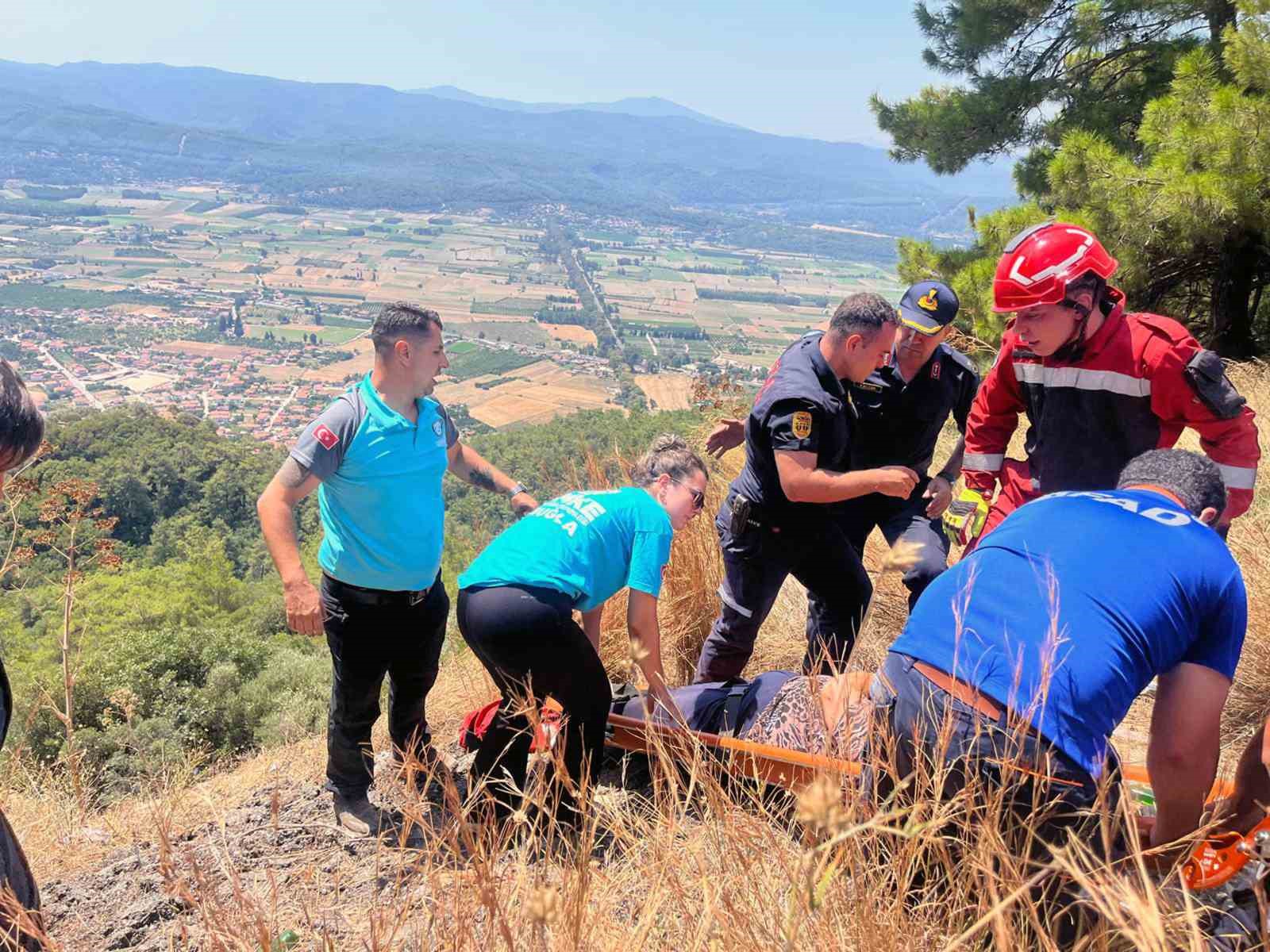 Sakar rampasında araç 70 metrelik uçuruma yuvarlandı
