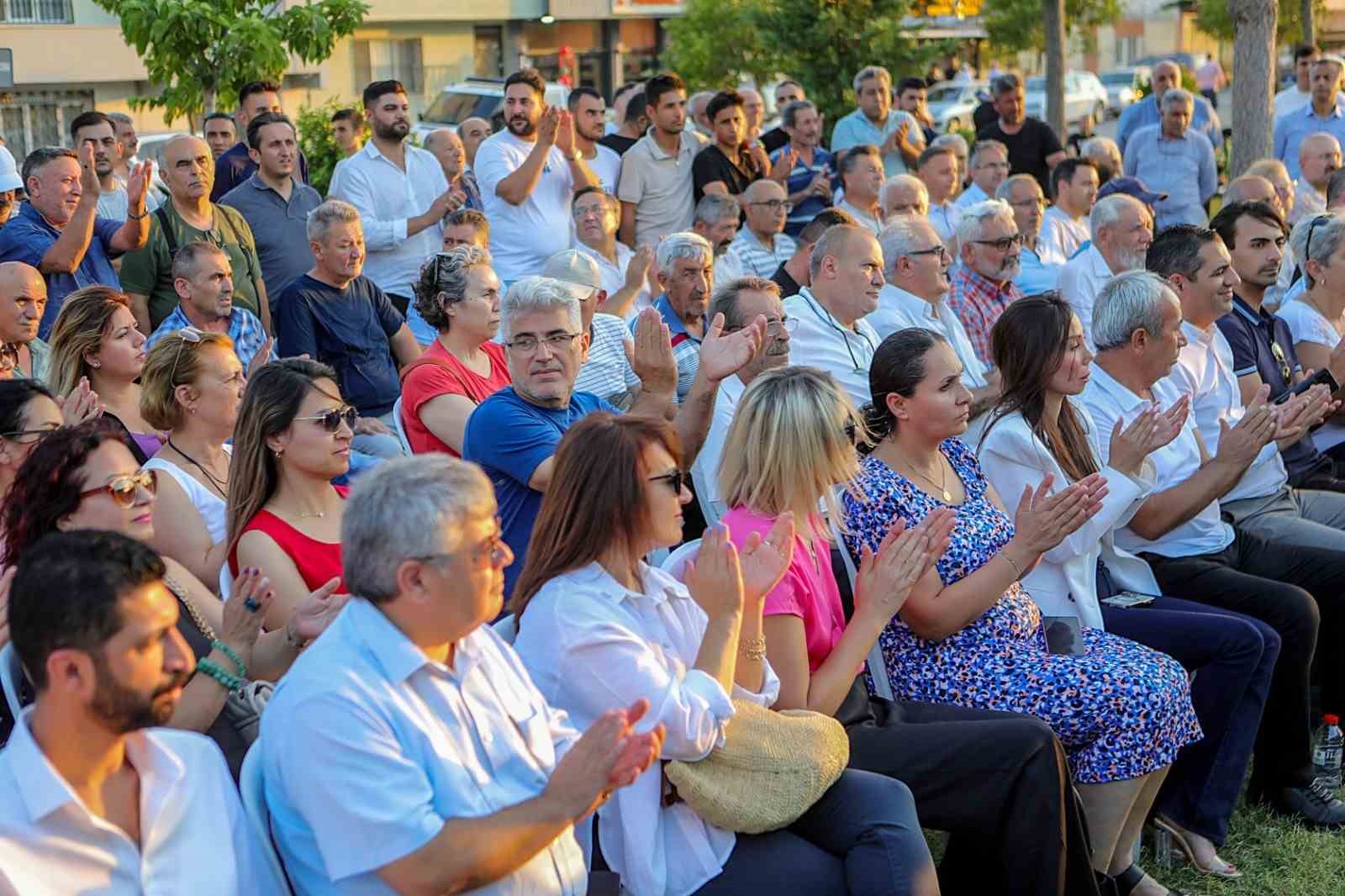 Bayraklı’da kentsel dönüşüm ofisleri açıldı
