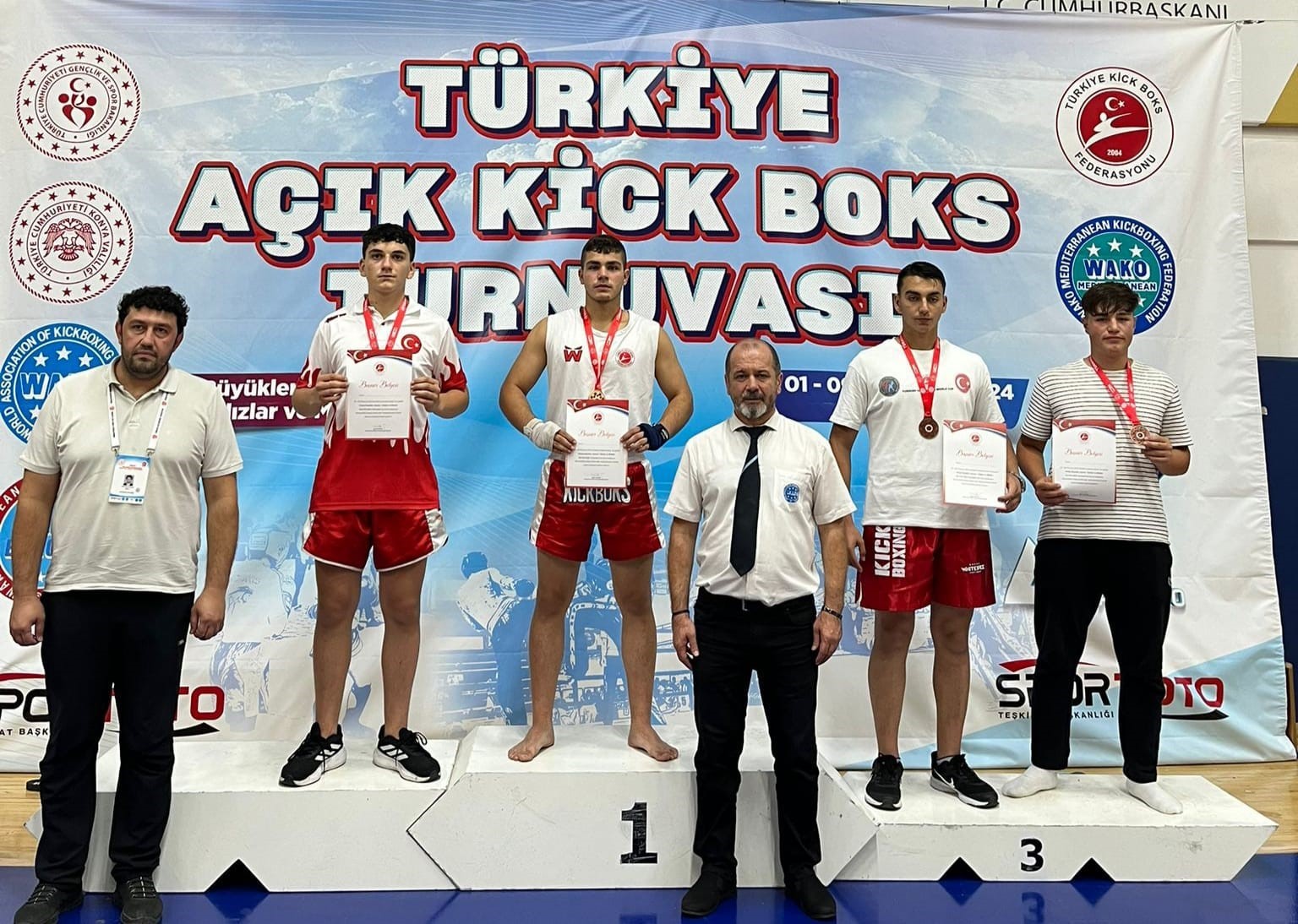 Kick Boks Turnuvası’na Sakaryalı sporcular damga vurdu
