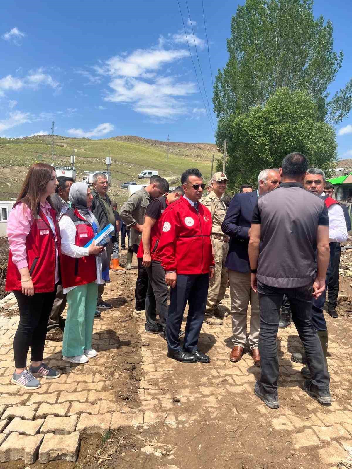 Devlet tüm kurumlarıyla sahada
