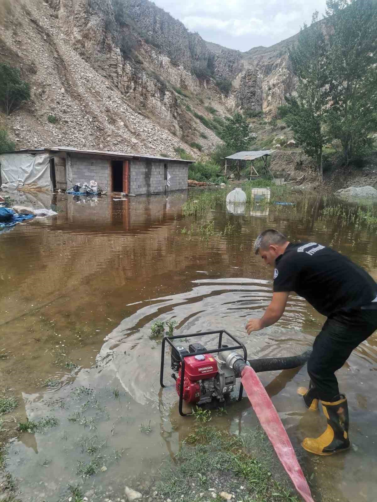 Devlet tüm kurumlarıyla sahada
