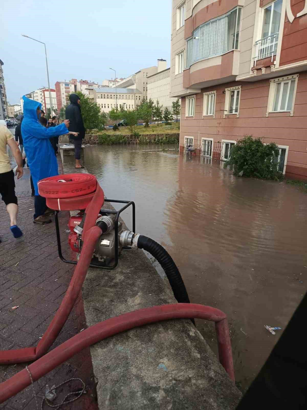 Devlet tüm kurumlarıyla sahada
