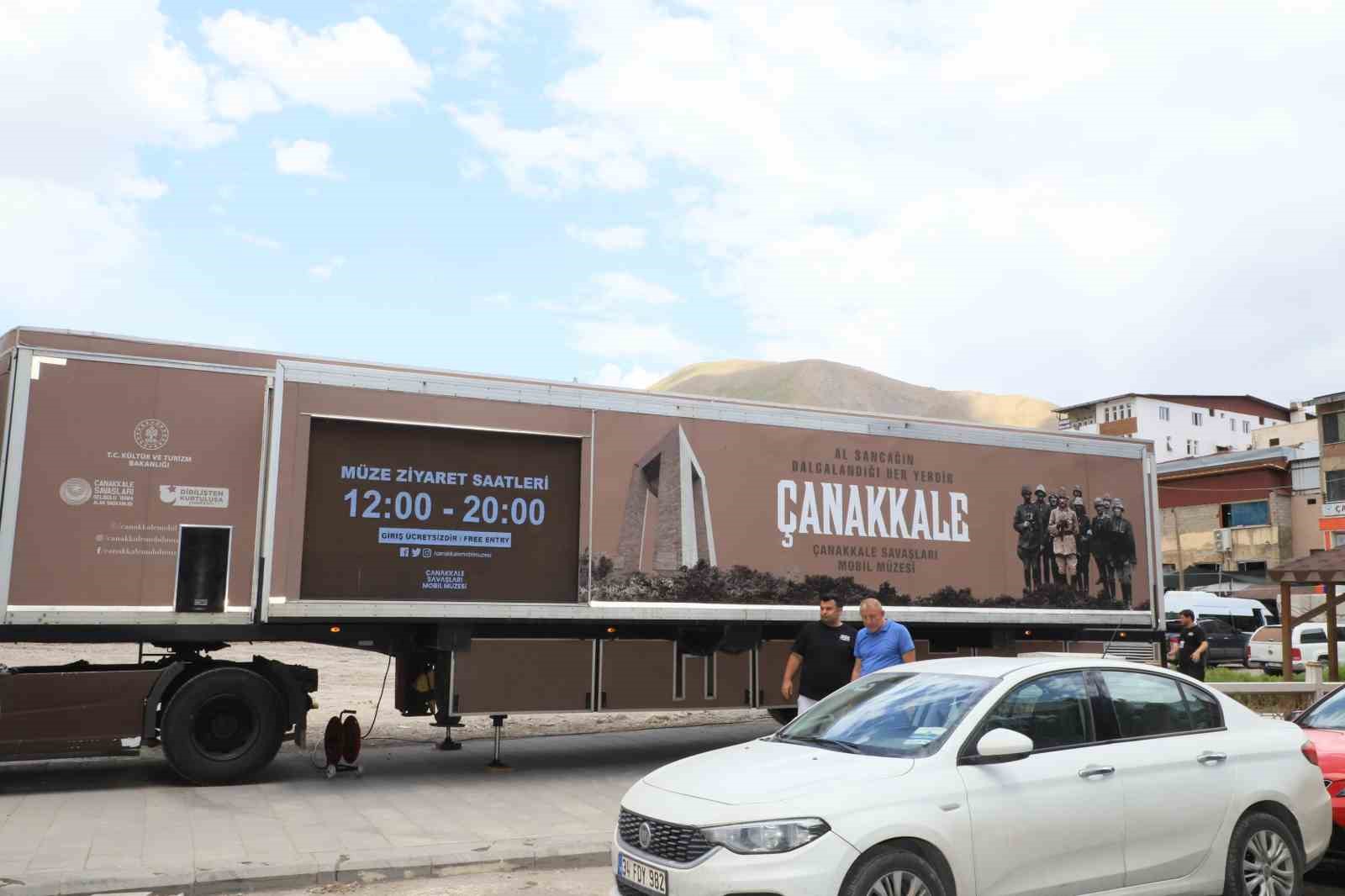 Çanakkale Savaşları Mobil Müzesi Hakkari’de
