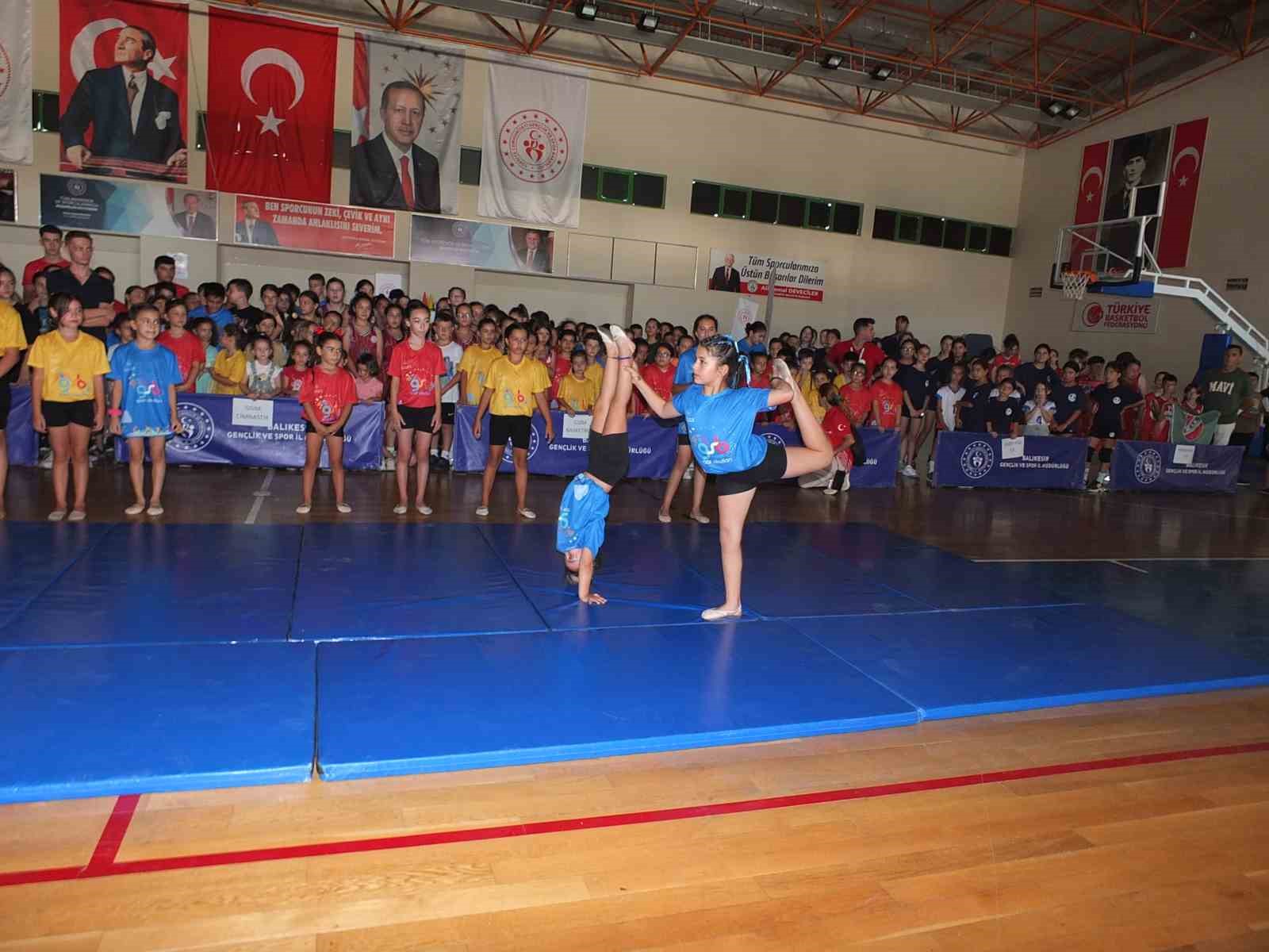 Balıkesir’de yaz spor okullarına bin 200 çocuk katılıyor
