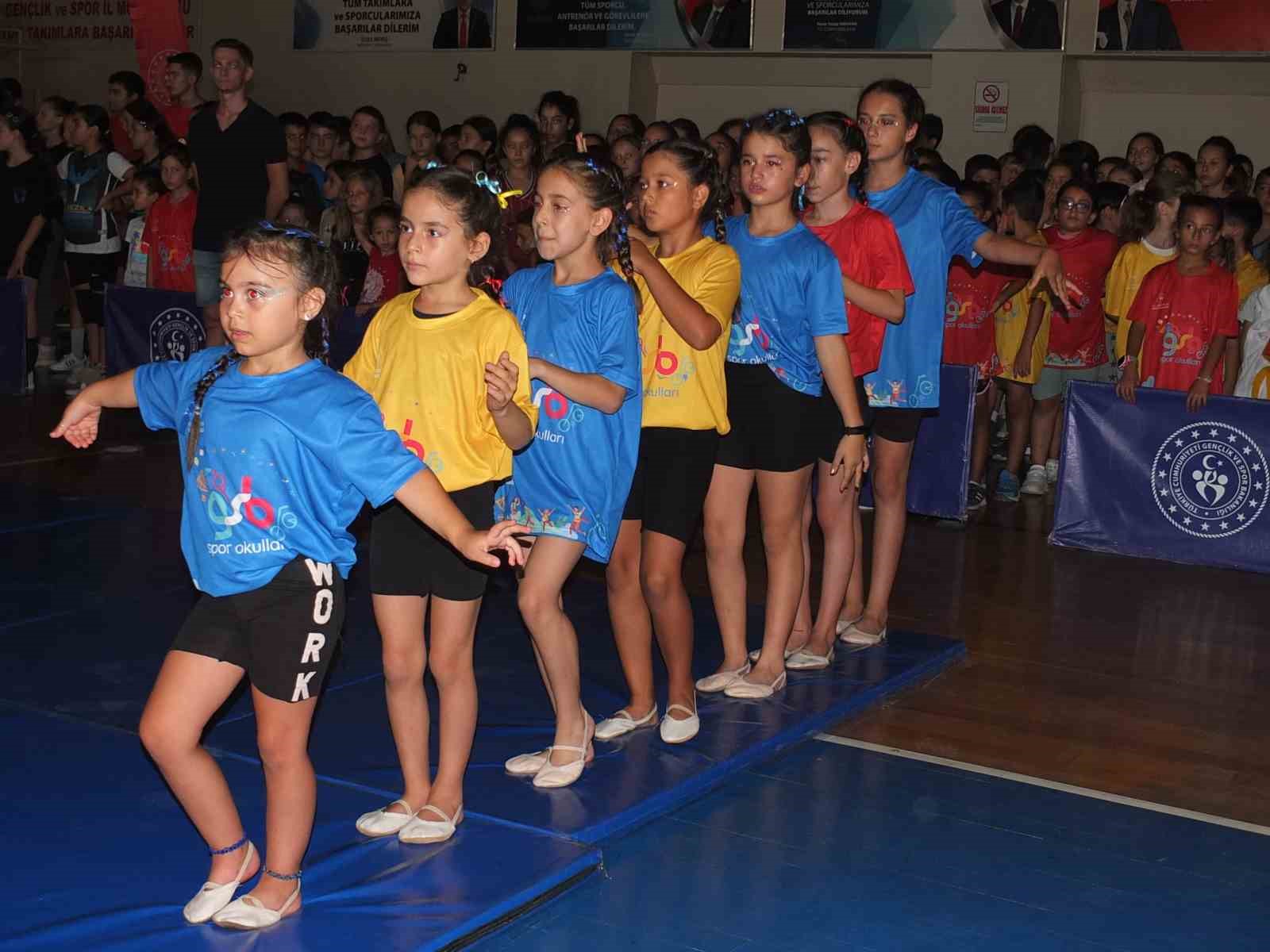 Balıkesir’de yaz spor okullarına bin 200 çocuk katılıyor
