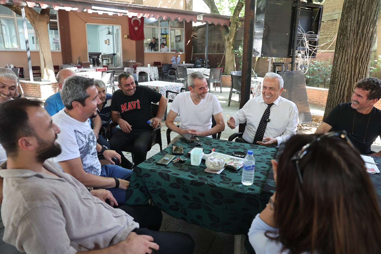 Başkan Şadi Özdemir Demirci’de mahalle halkını dinledi
