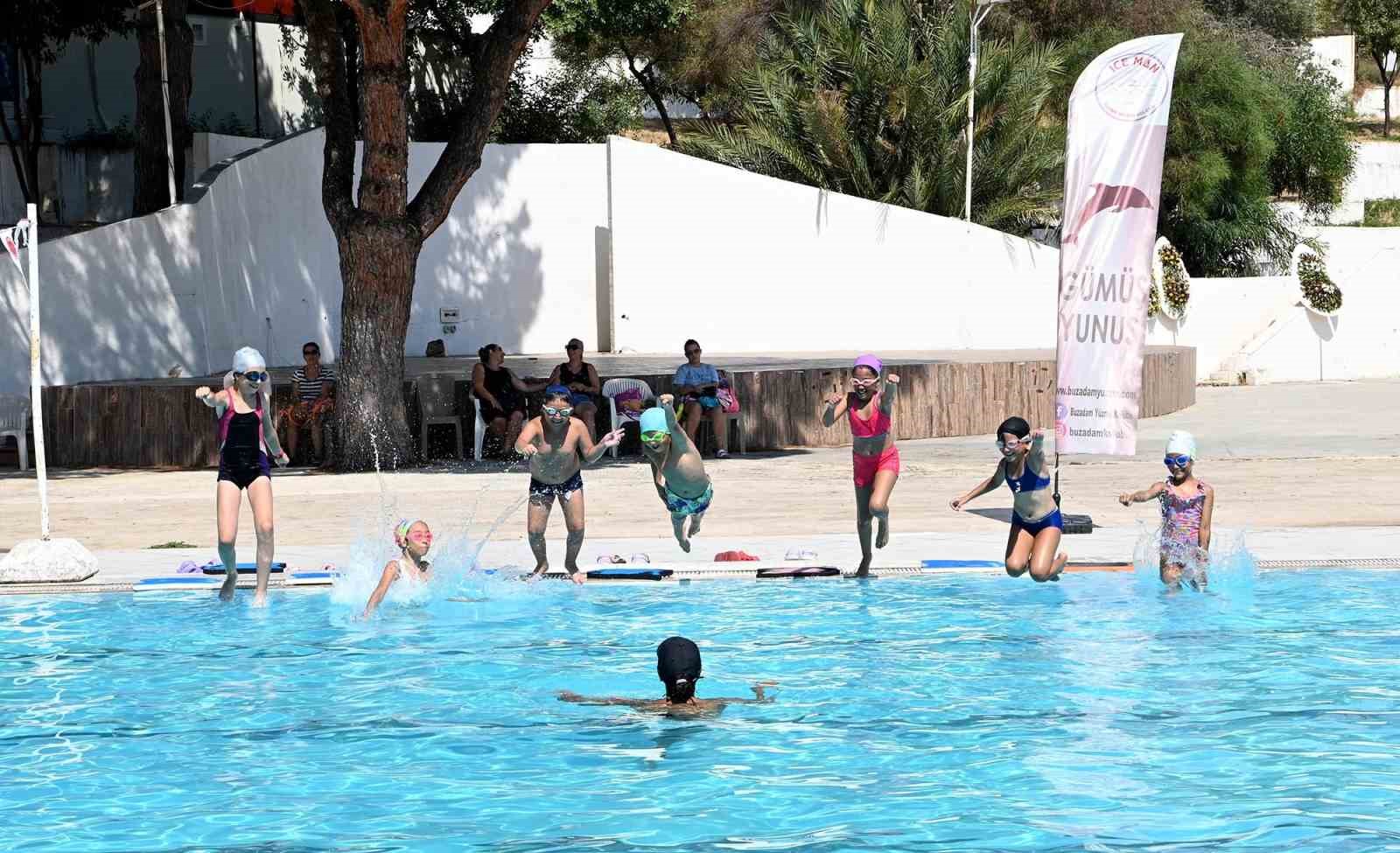 Kuşadası’nda çocuklar yaz spor okuluyla tatili keyifli geçiriyor
