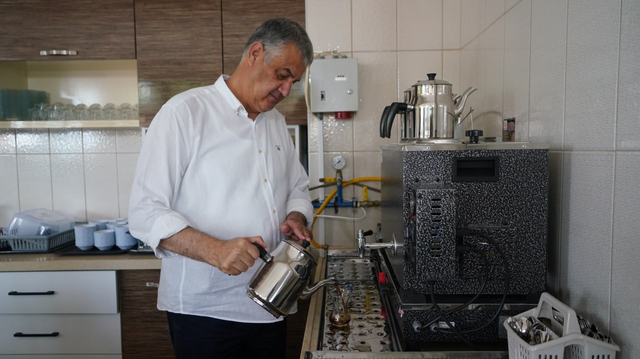 Altınoluk’un tarihi Çınaraltı Çay Bahçesi yeniden açılıyor
