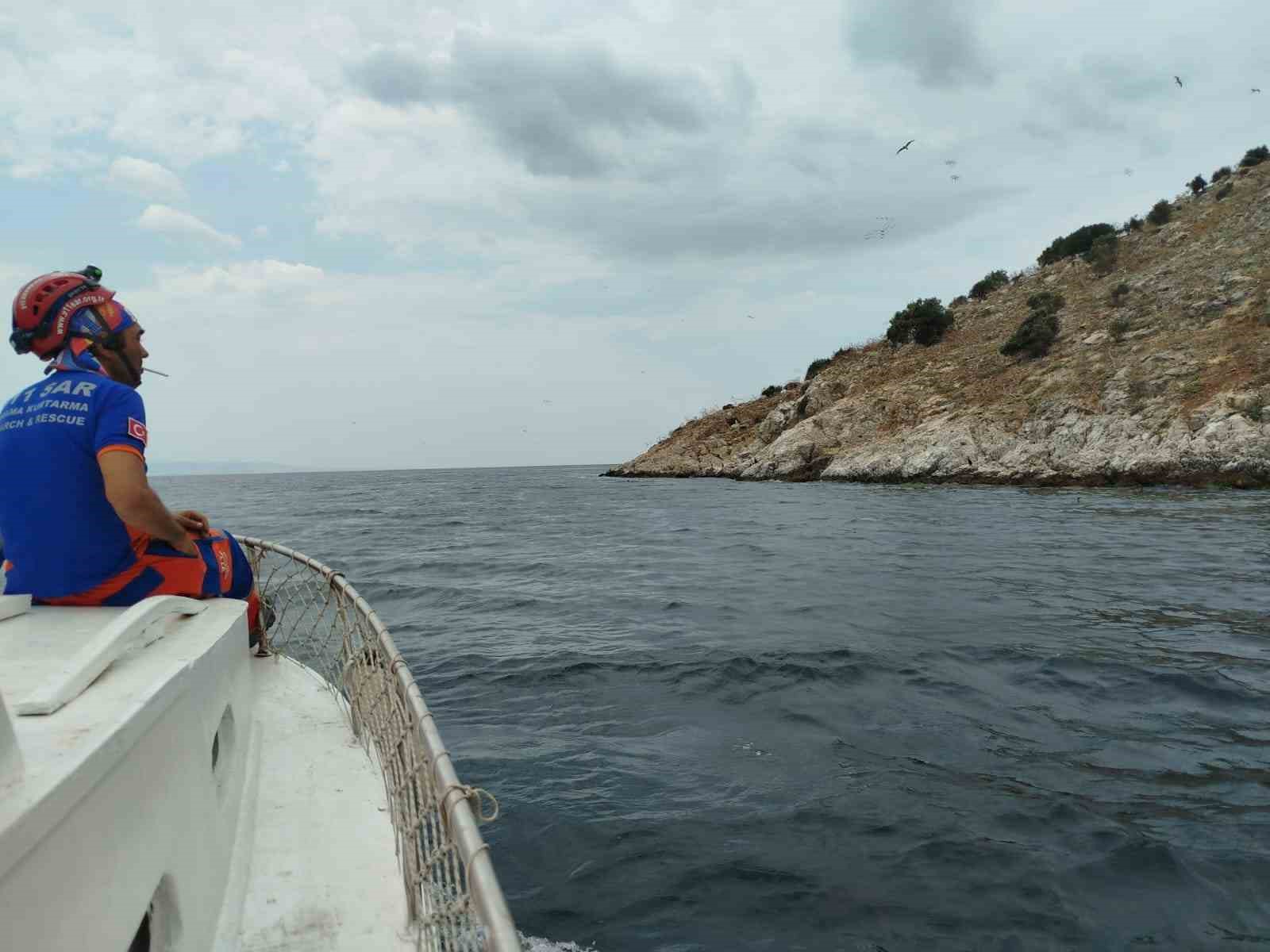 Erdek Askeri Kampı’nda 1 kişi denizde kayboldu: Arama kurtarma çalışmaları sürüyor
