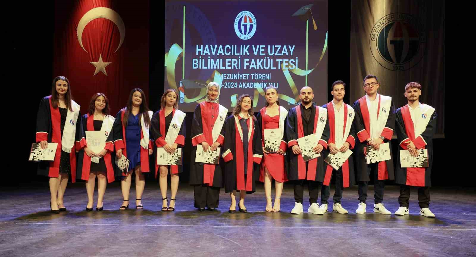 GAÜN’ün genç havacıları mezun oldu
