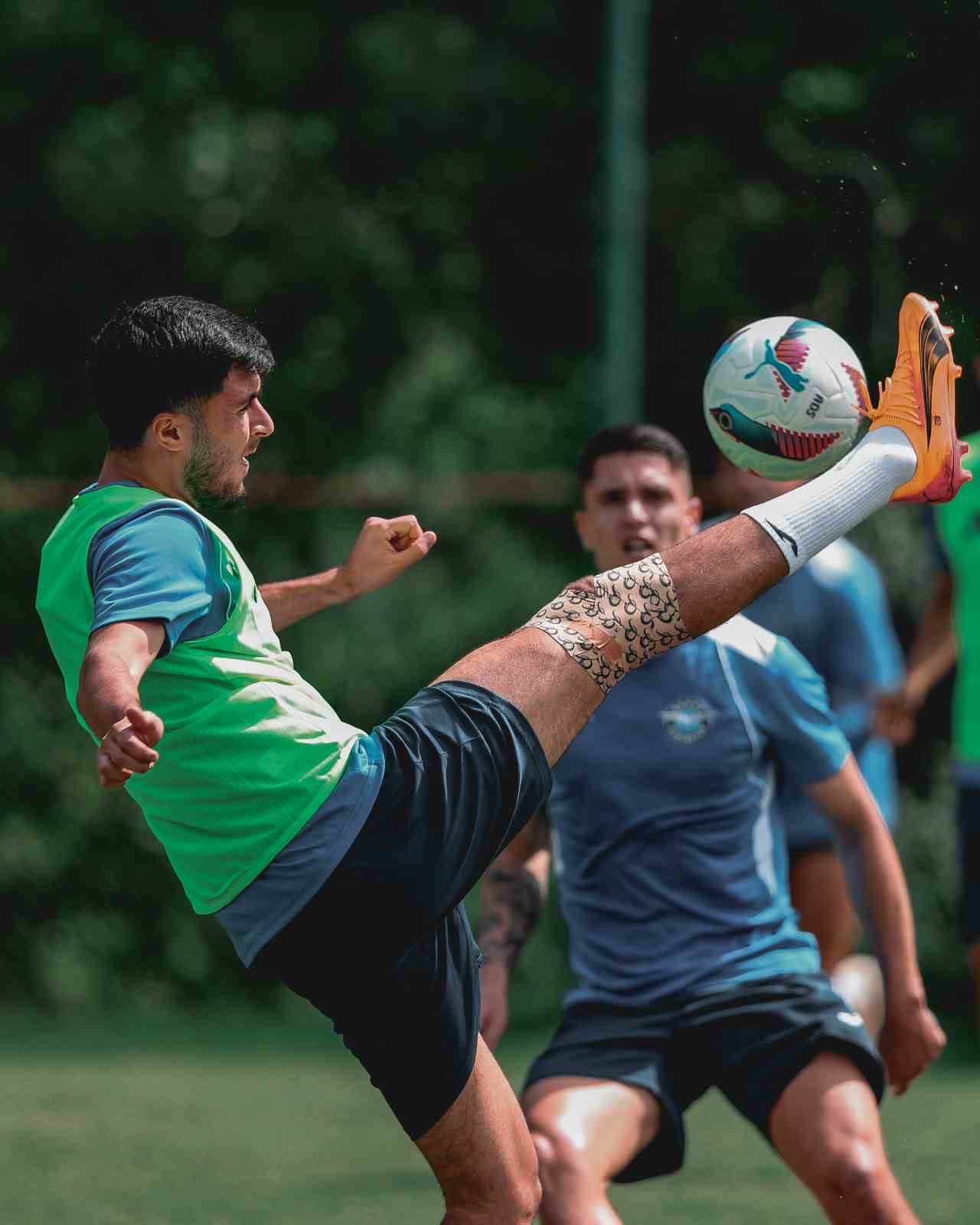 Adana Demirspor yeni sezon hazırlıklarını sürdürüyor
