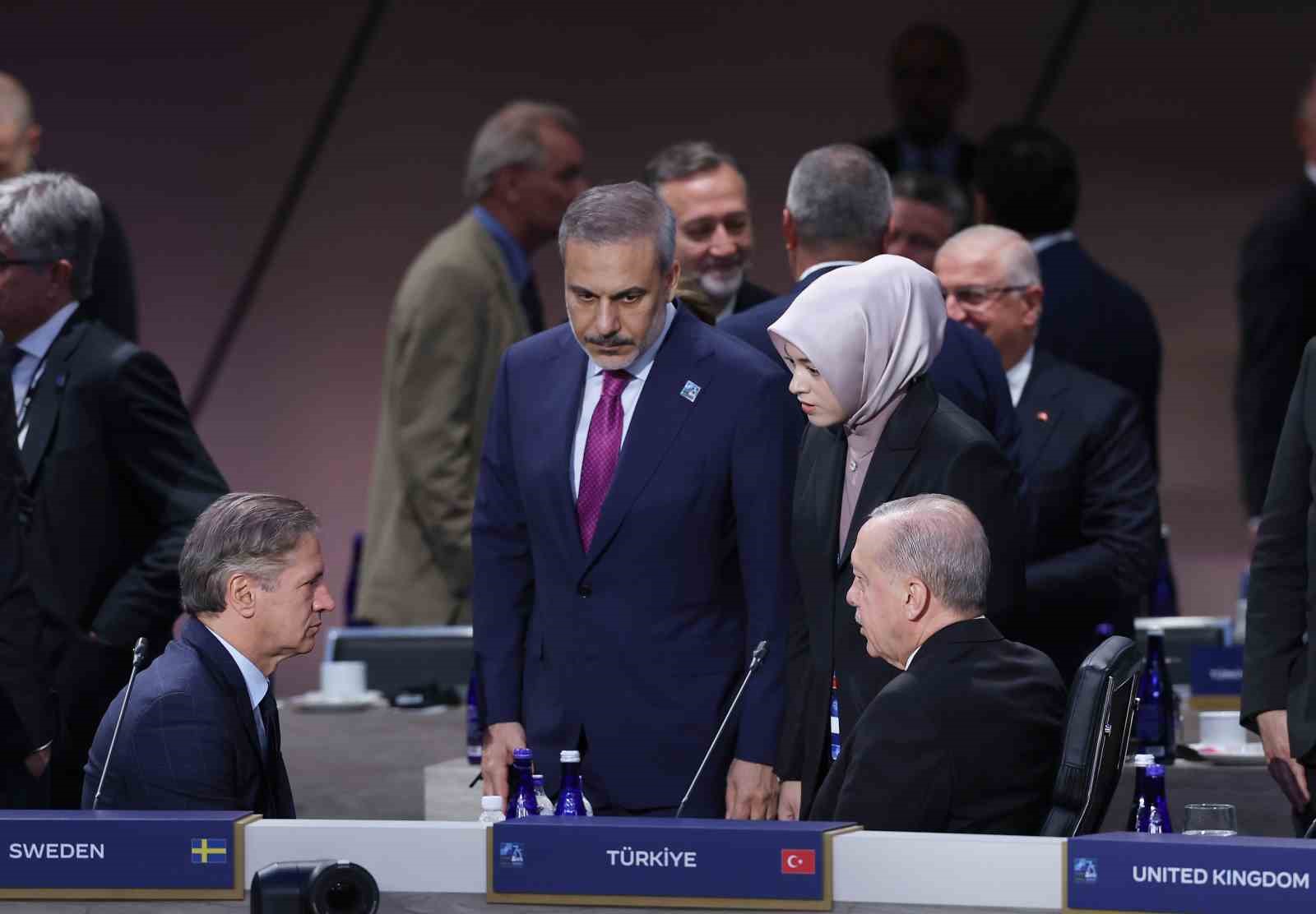 Cumhurbaşkanı Erdoğan, NATO Müttefik ve Ortak Devlet ve Hükümet Başkanları Toplantısı‘na katıldı
