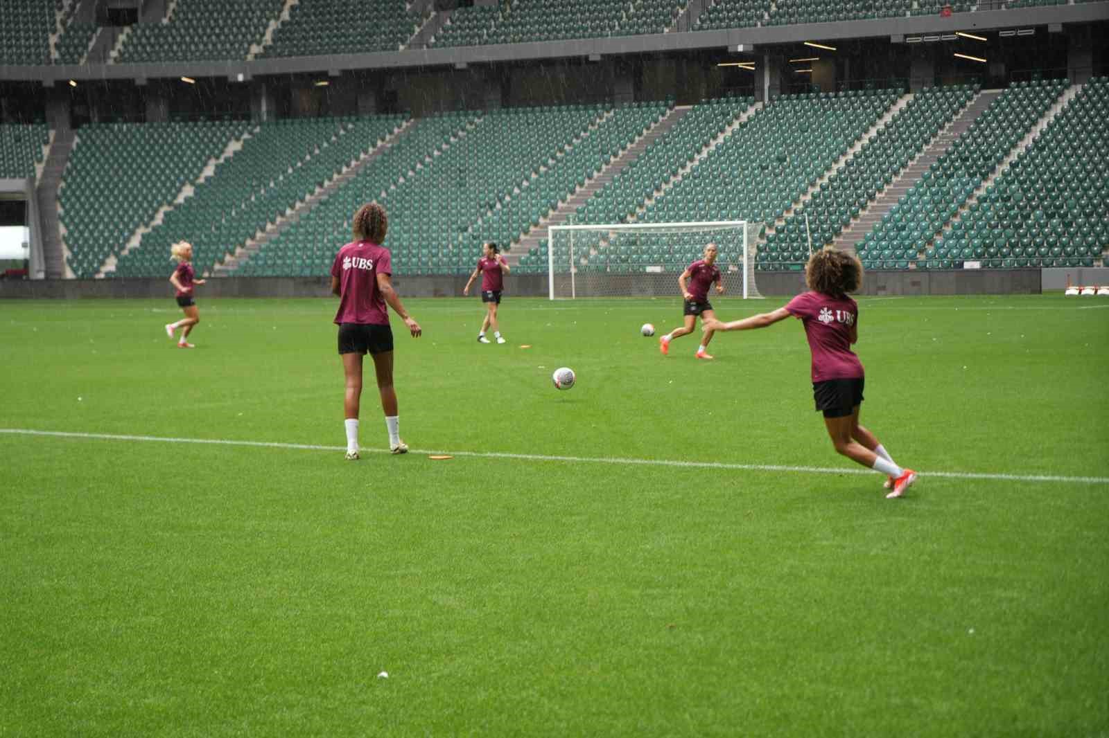 A Milli Kadın Futbol Takımı, İsviçre maçına hazır
