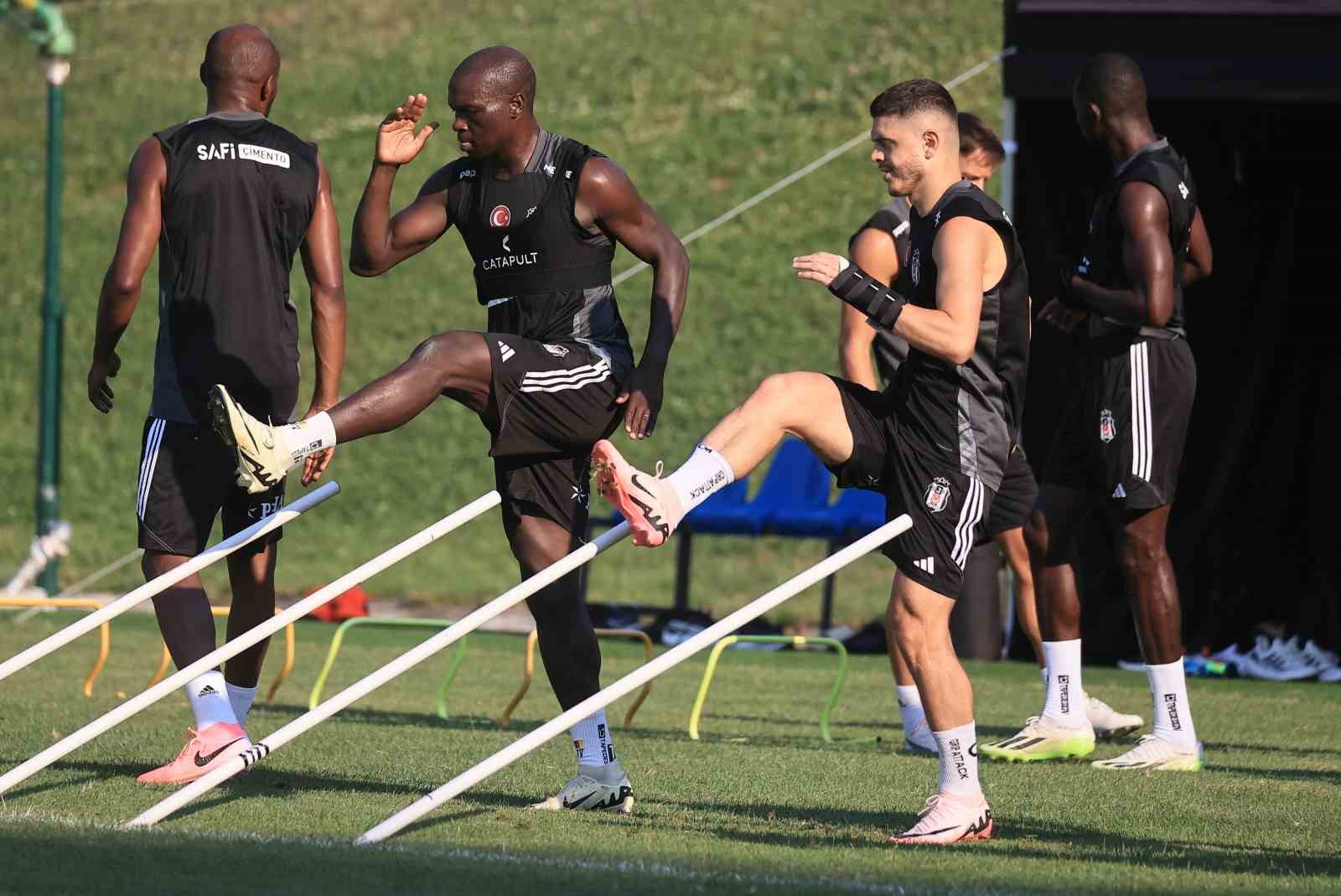 Beşiktaş, kondisyon ve taktik çalıştı
