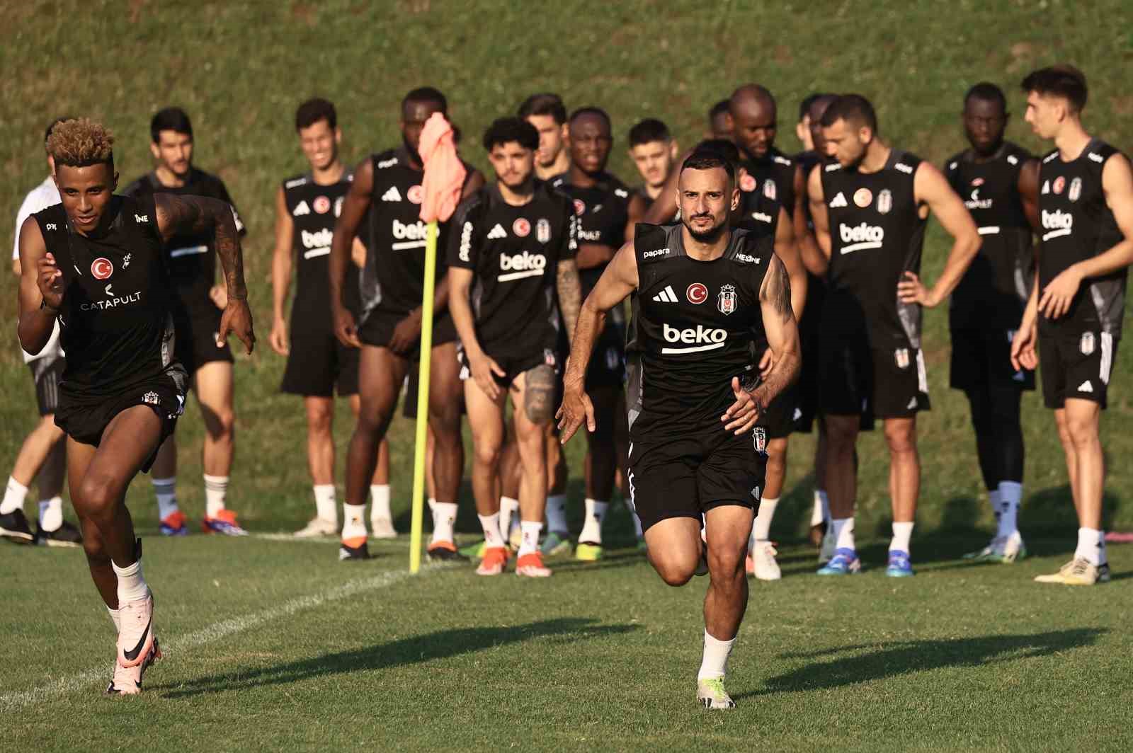 Beşiktaş, kondisyon ve taktik çalıştı
