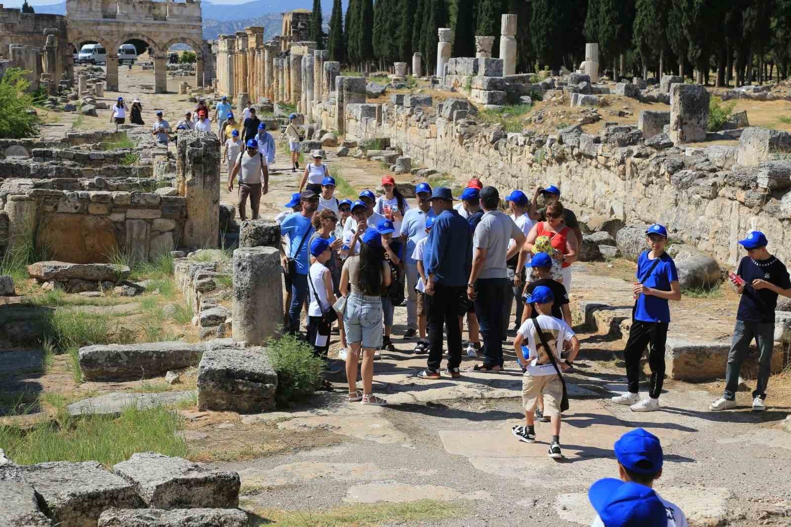 Kardeş ülke Azerbaycan heyeti Denizli’de incelemelerde bulundu
