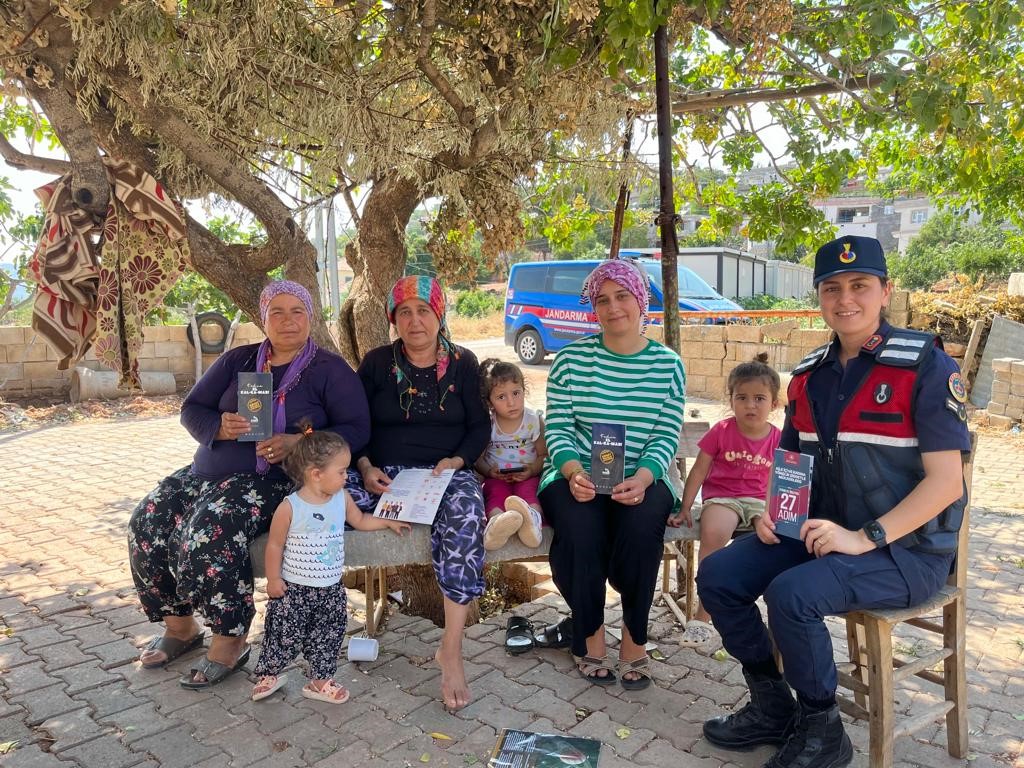 Gaziantep’te jandarma KADES uygulamasını tanıttı
