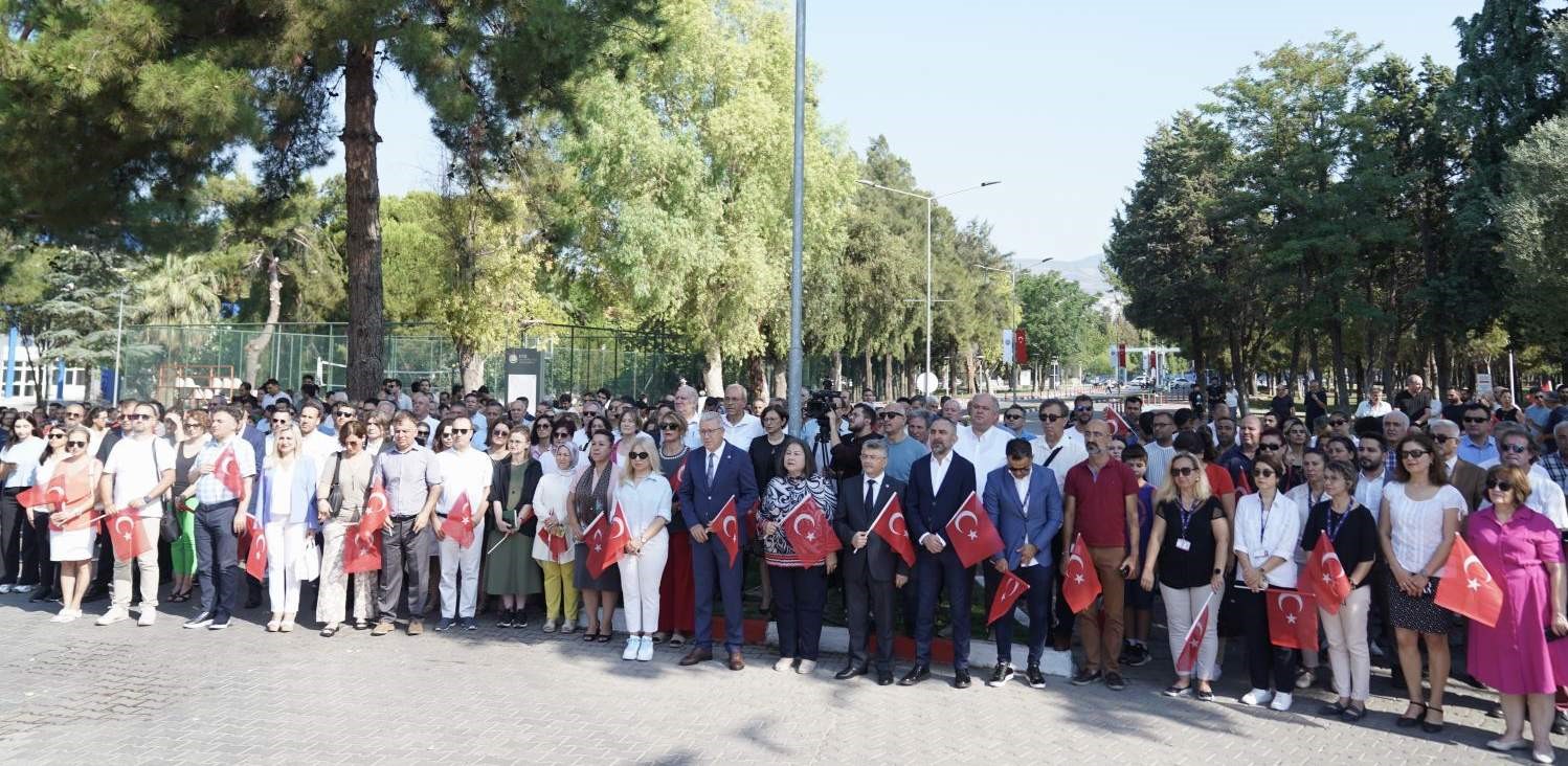 Ege Üniversitesinde 15 Temmuz şehitleri anıldı
