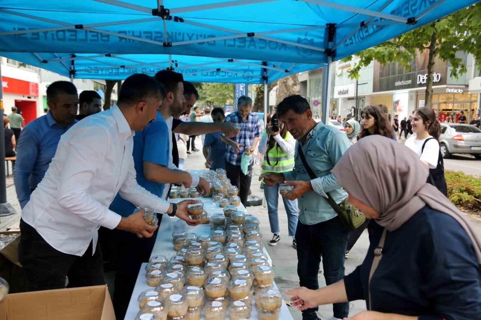 12 ilçede aşure dağıtılacak
