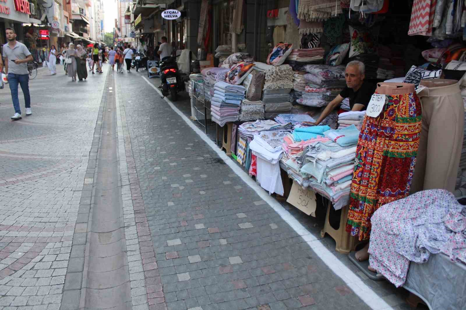 Sıfır işgaliye uygulaması kaldırıldı, esnafın yüzü güldü
