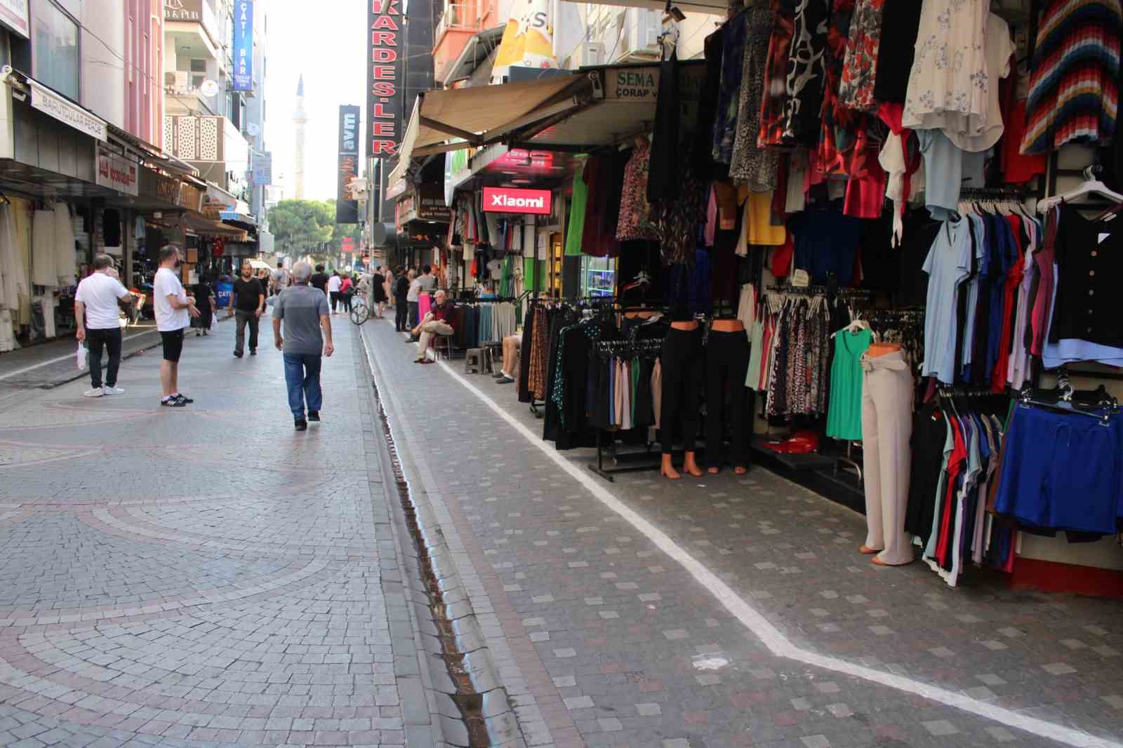 Sıfır işgaliye uygulaması kaldırıldı, esnafın yüzü güldü
