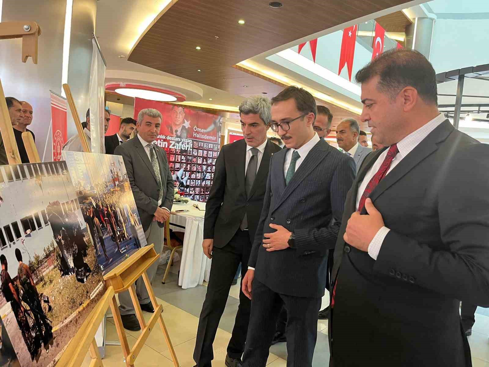 15 Temmuz konulu fotoğraf sergisi açıldı
