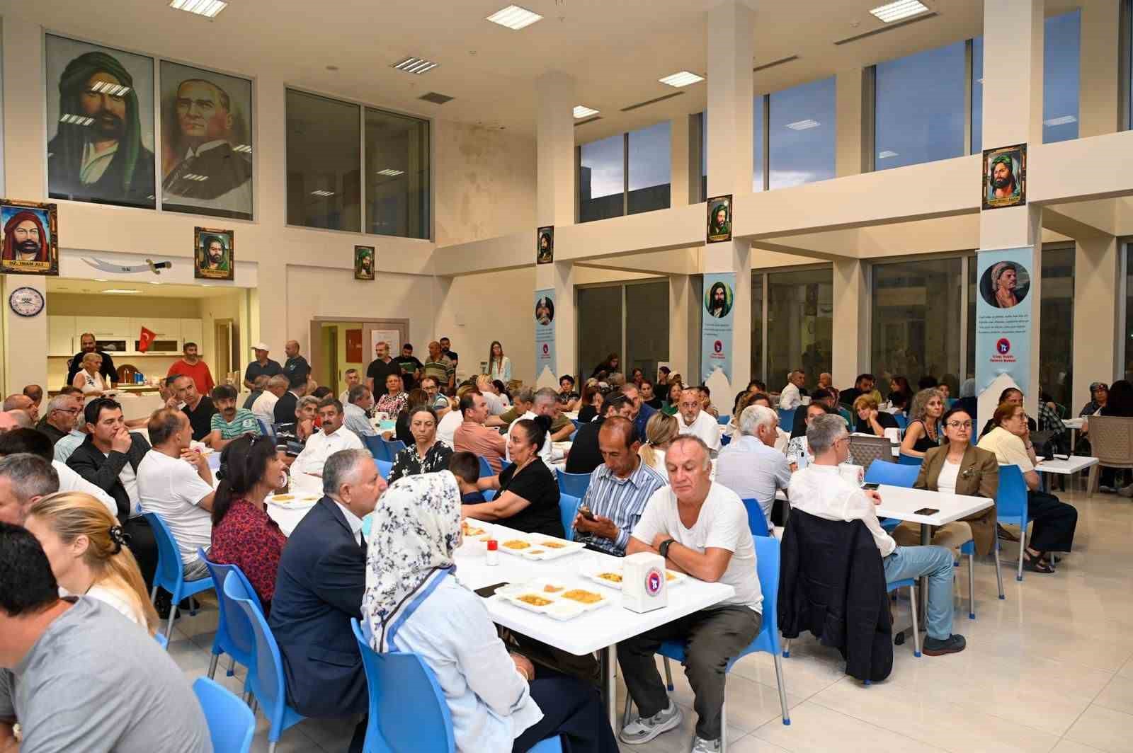 Vali Kaya Cem Vakfı’nın iftar programına katıldı
