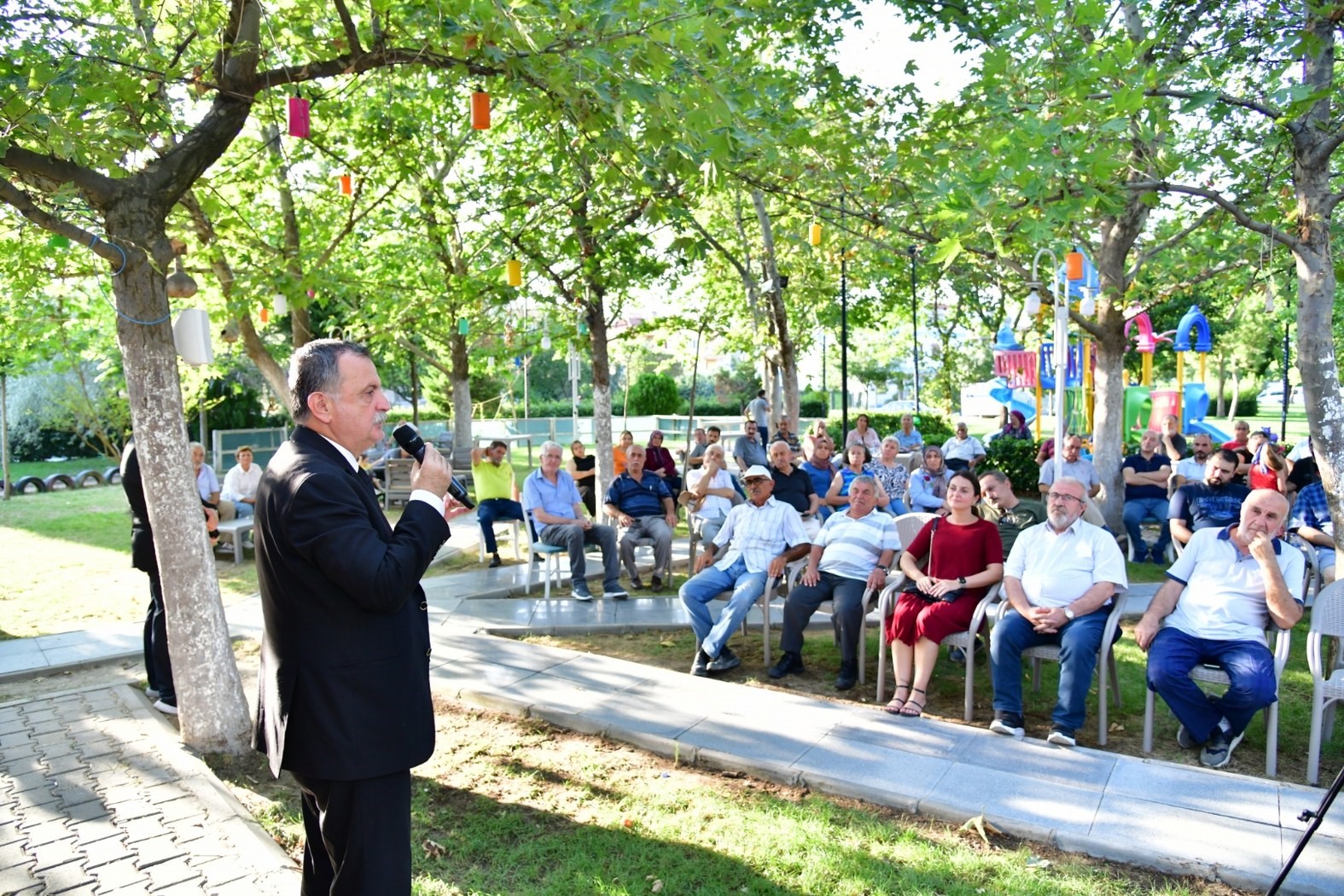 Başkan Balaban 75. Yıl Mahallesi’nde halkla buluştu
