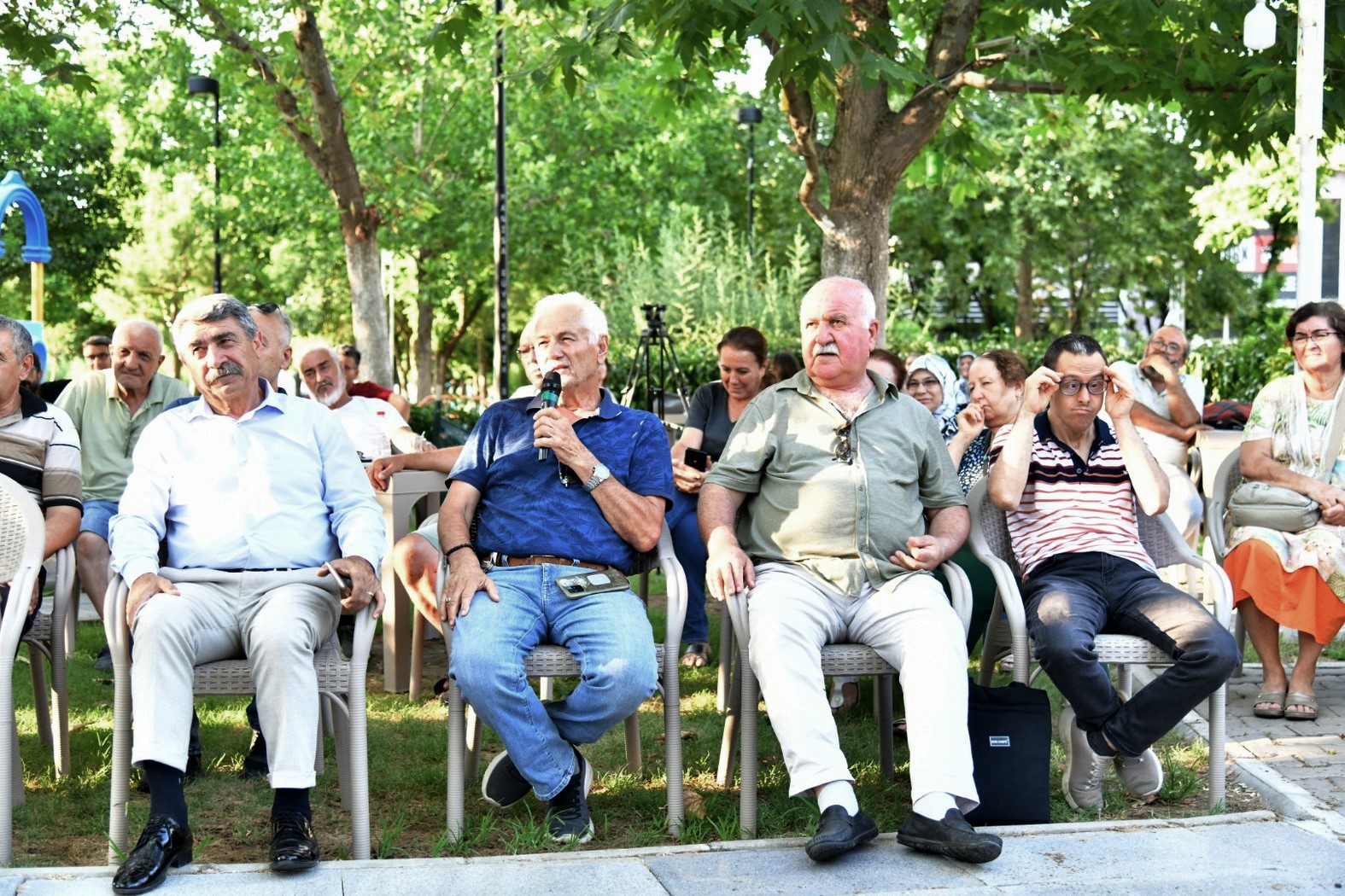 Başkan Balaban 75. Yıl Mahallesi’nde halkla buluştu
