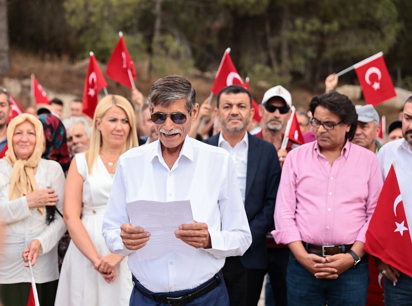 Çavuşoğlu ve Doğan yapılaşmaya tepki gösteren Şemikler sakinlerine destek verdi
