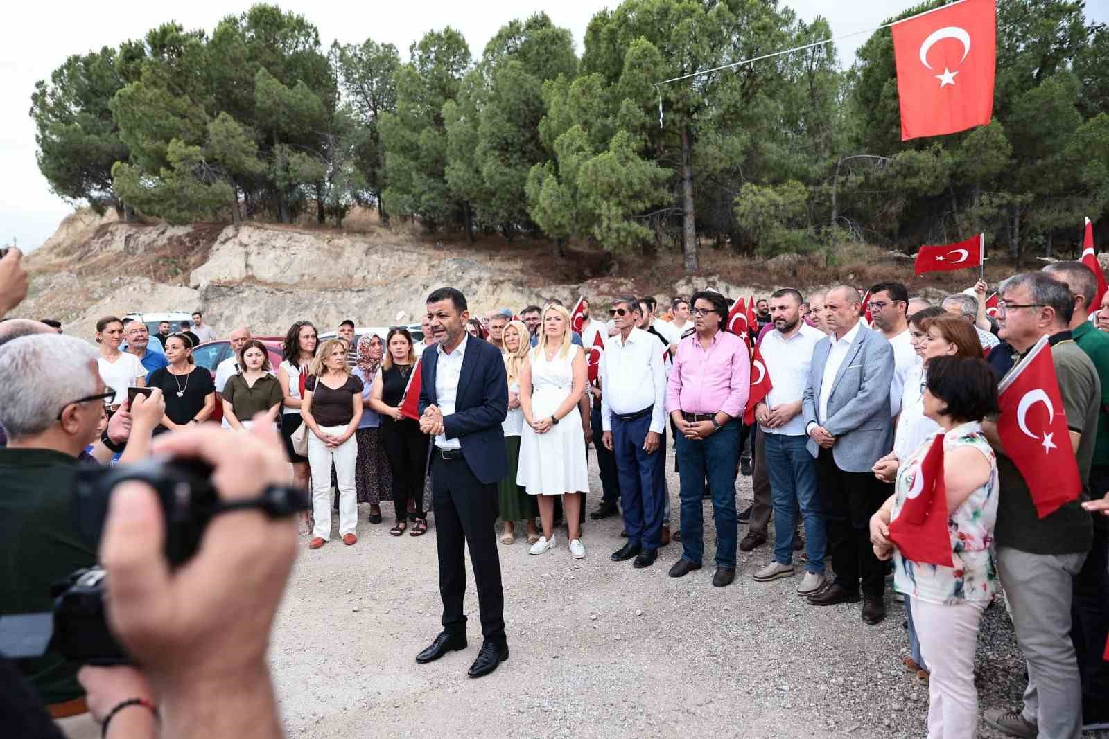 Çavuşoğlu ve Doğan yapılaşmaya tepki gösteren Şemikler sakinlerine destek verdi
