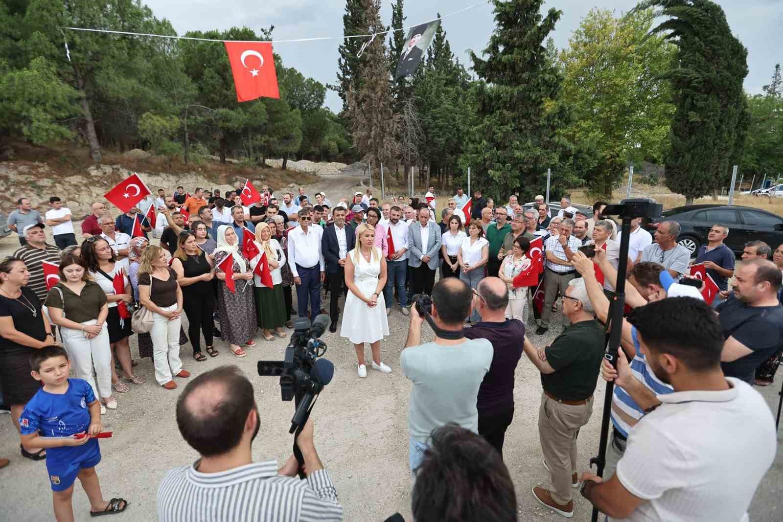 Çavuşoğlu ve Doğan yapılaşmaya tepki gösteren Şemikler sakinlerine destek verdi
