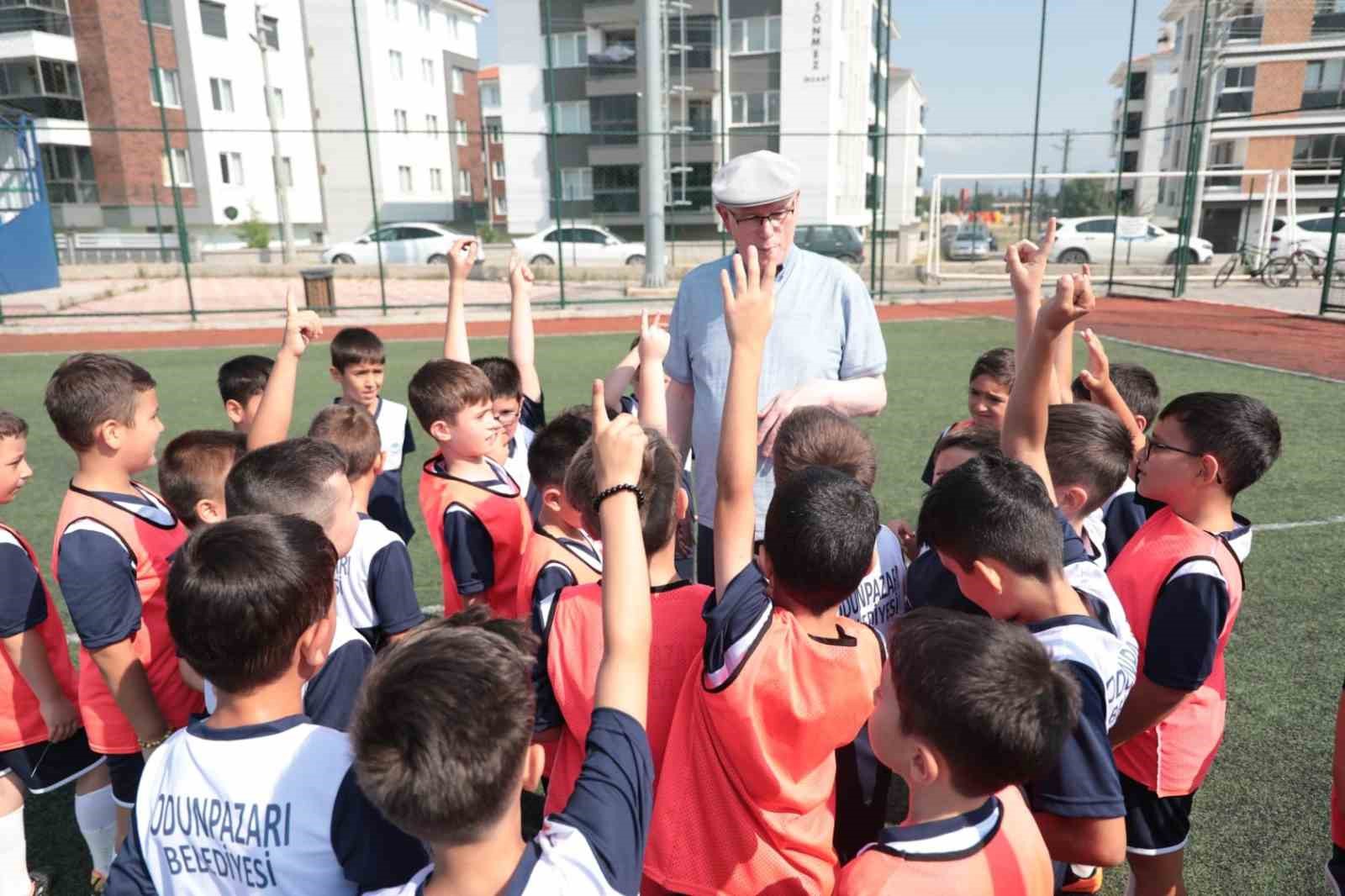 Odunpazarı Yaz Spor Okulları için coşkulu açılış töreni düzenlendi
