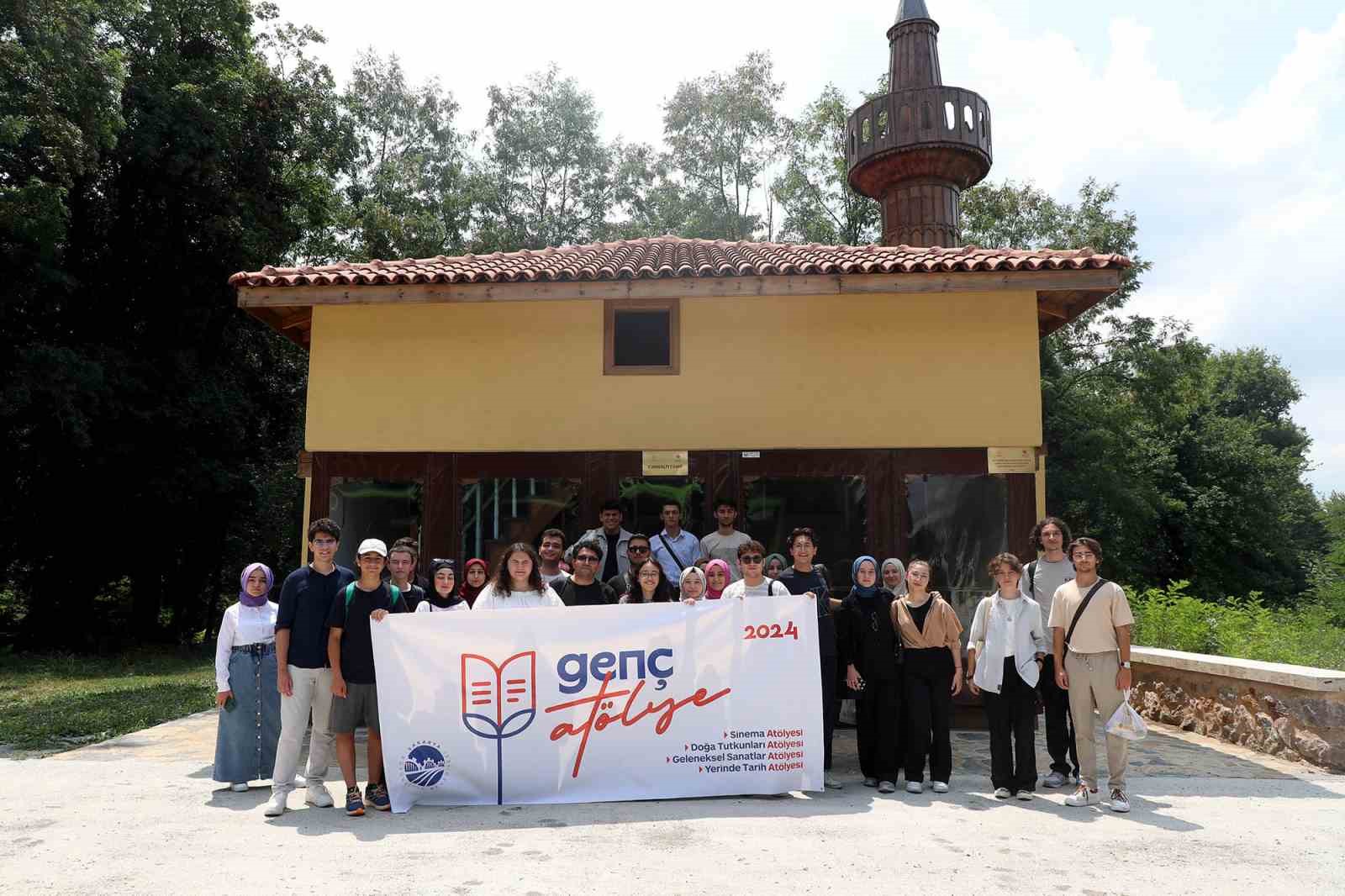 Gençler ‘Yerinde Tarih Atölyesi’ ile şehrin tarihi miraslarını yakından tanıyorlar
