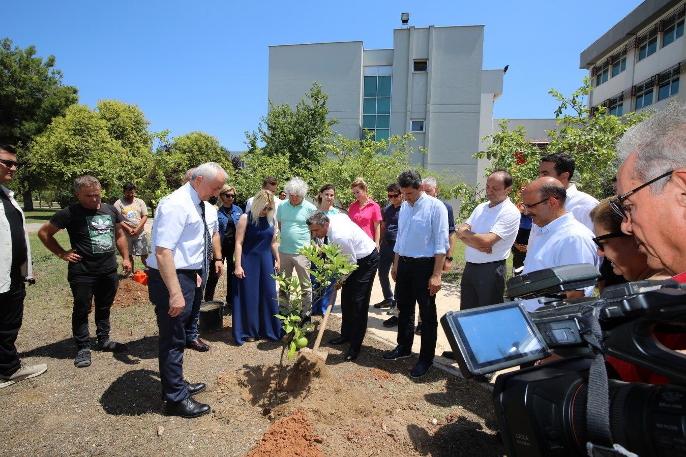 Akdeniz Üniversitesi’nde 253 şehit anısına 253 fidan dikildi
