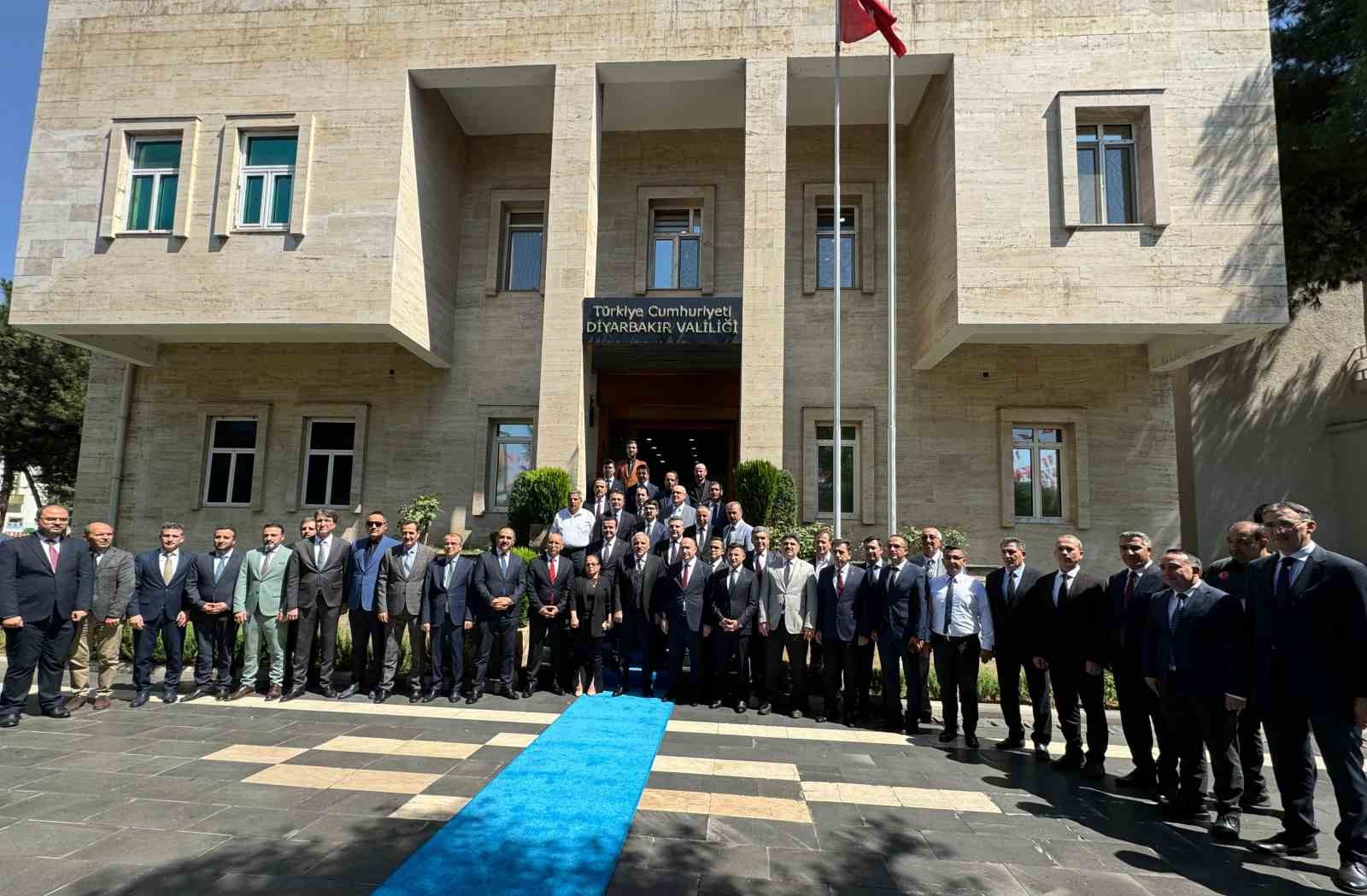 Diyarbakır Valisi Murat Zorluoğlu göreve başladı
