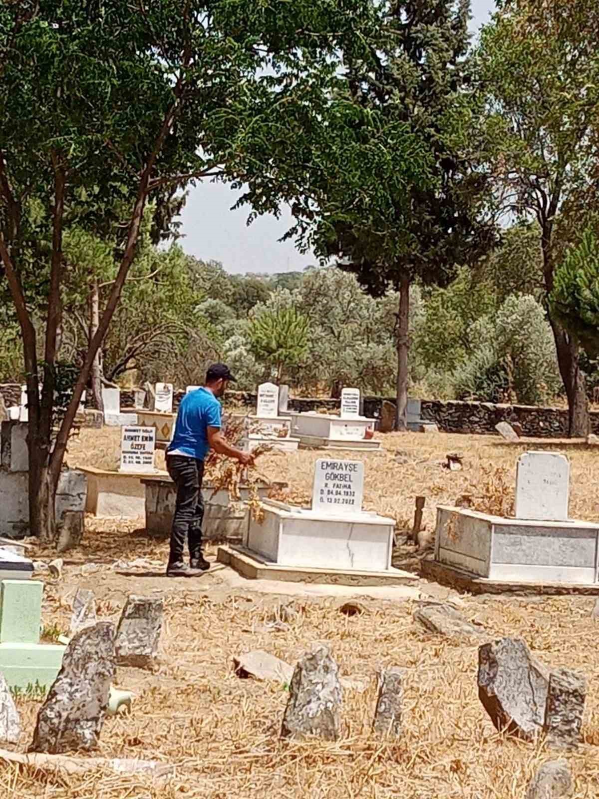 Efeler Belediyesi mezarlıklarda bakım ve temizlik çalışmalarını sürdürüyor
