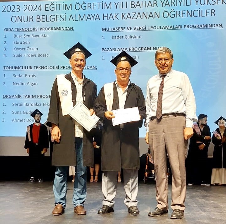 60 yaşındaki zabıta üniversitede birinci oldu
