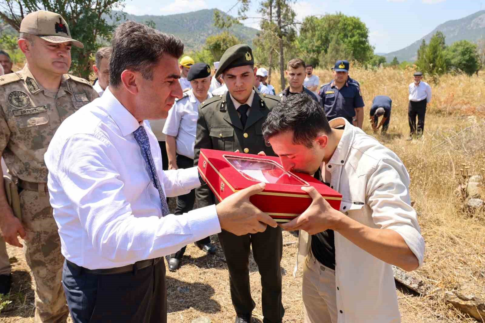 Kıbrıs gazisi Ekin son yolculuğuna uğurlandı
