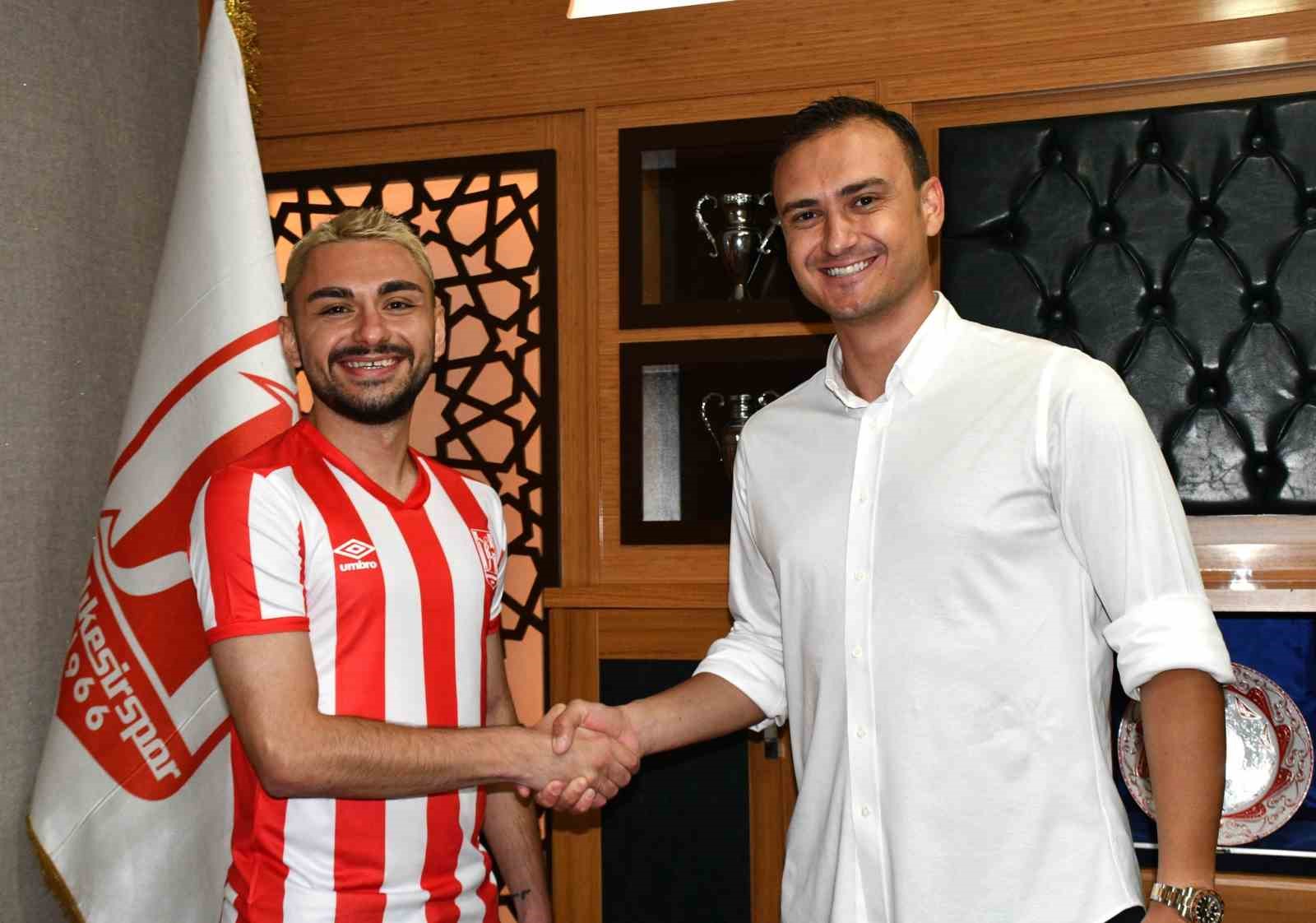 Balıkesirspor ilk dış transferlerini Doğukan ve Yiğit ile yaptı
