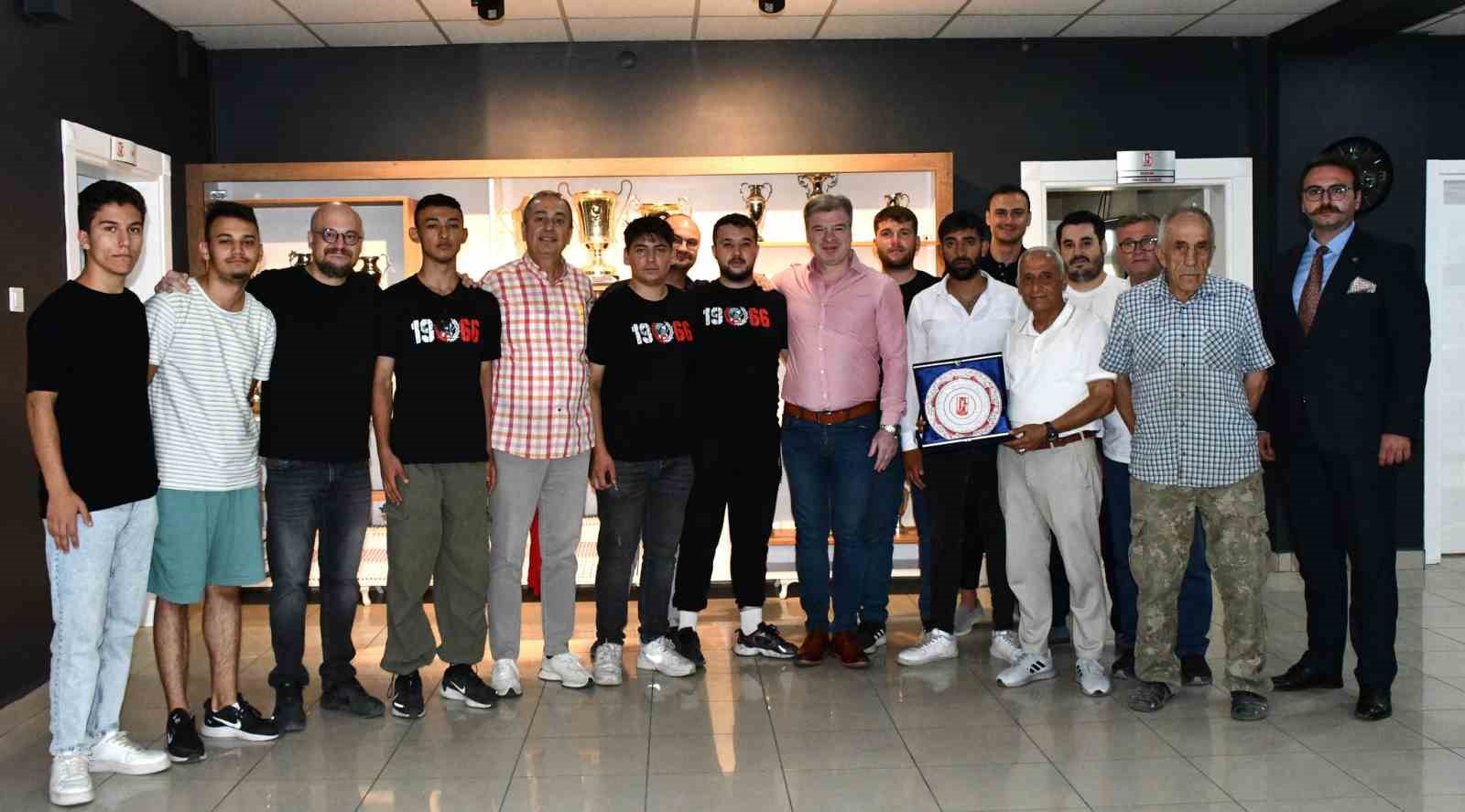 Balıkesirspor ilk dış transferlerini Doğukan ve Yiğit ile yaptı
